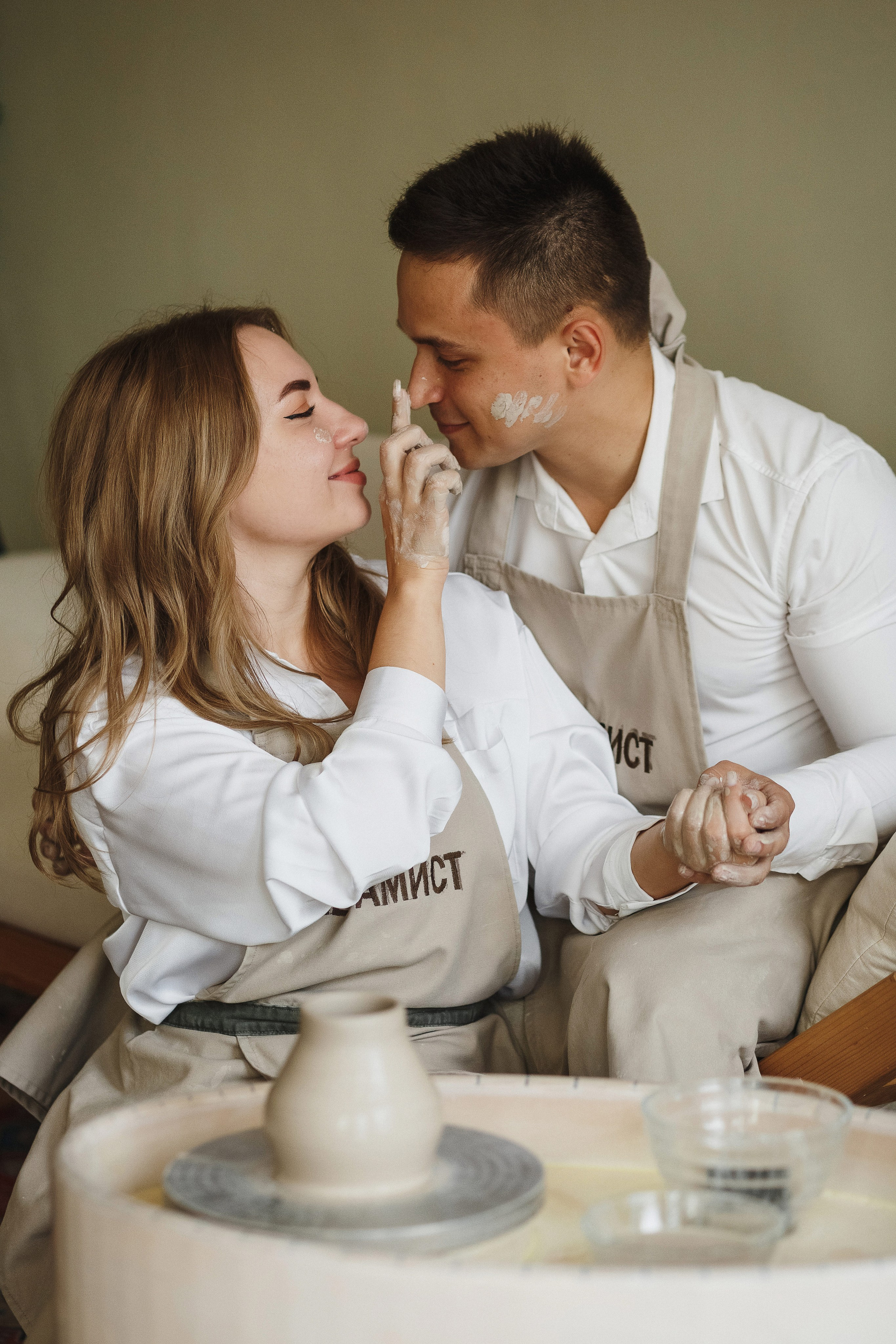 Гончарная мастерская «Керамист» Таганрог — фотосессия Димы и Яны на улице Смирновский. Свадебный и семейный фотограф в Таганроге Бакарюк Антон