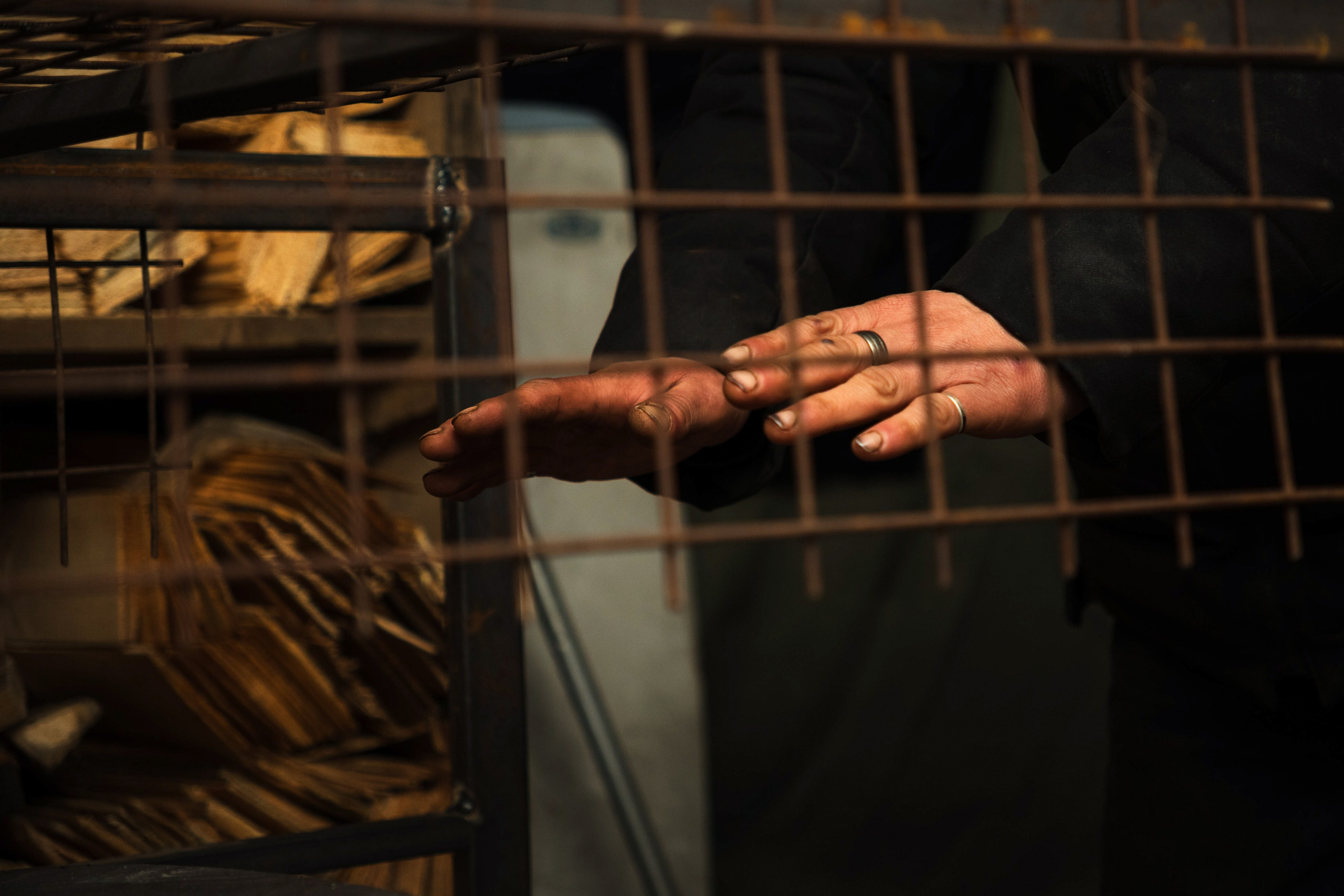 Репортажная съемка. «Ночлежка». Пункт обогрева; Неравнодуш. Репортажный фотограф в СПб