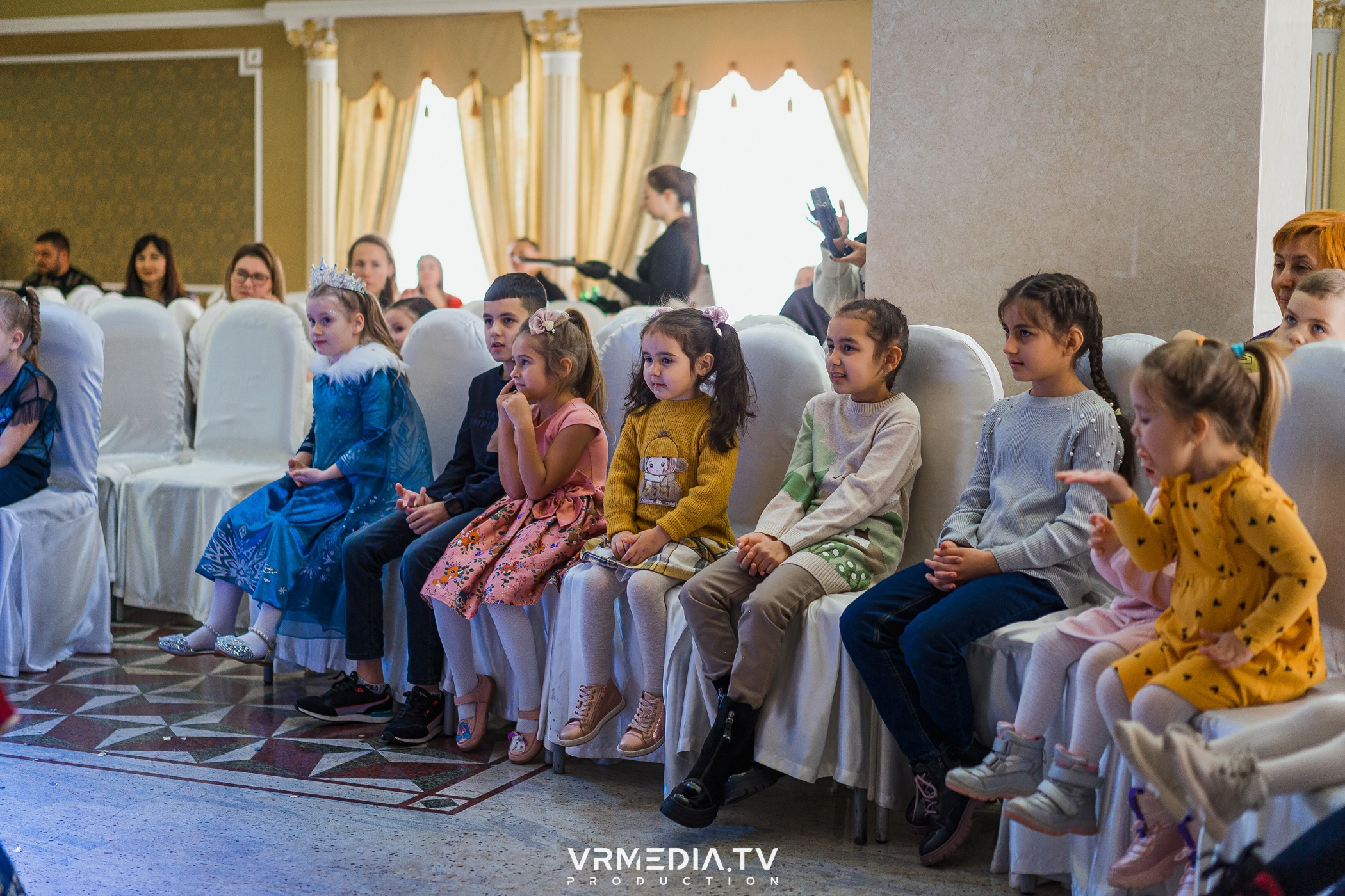 ХОЛОДНОЕ СЕРДЦЕ в ресторане «Империя»