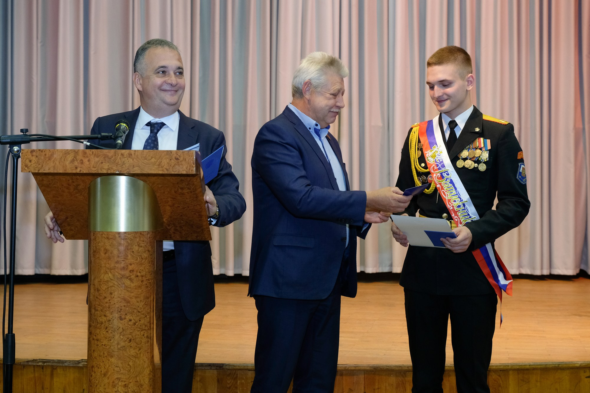 Выпускной альбом. Фото и видеосъемка