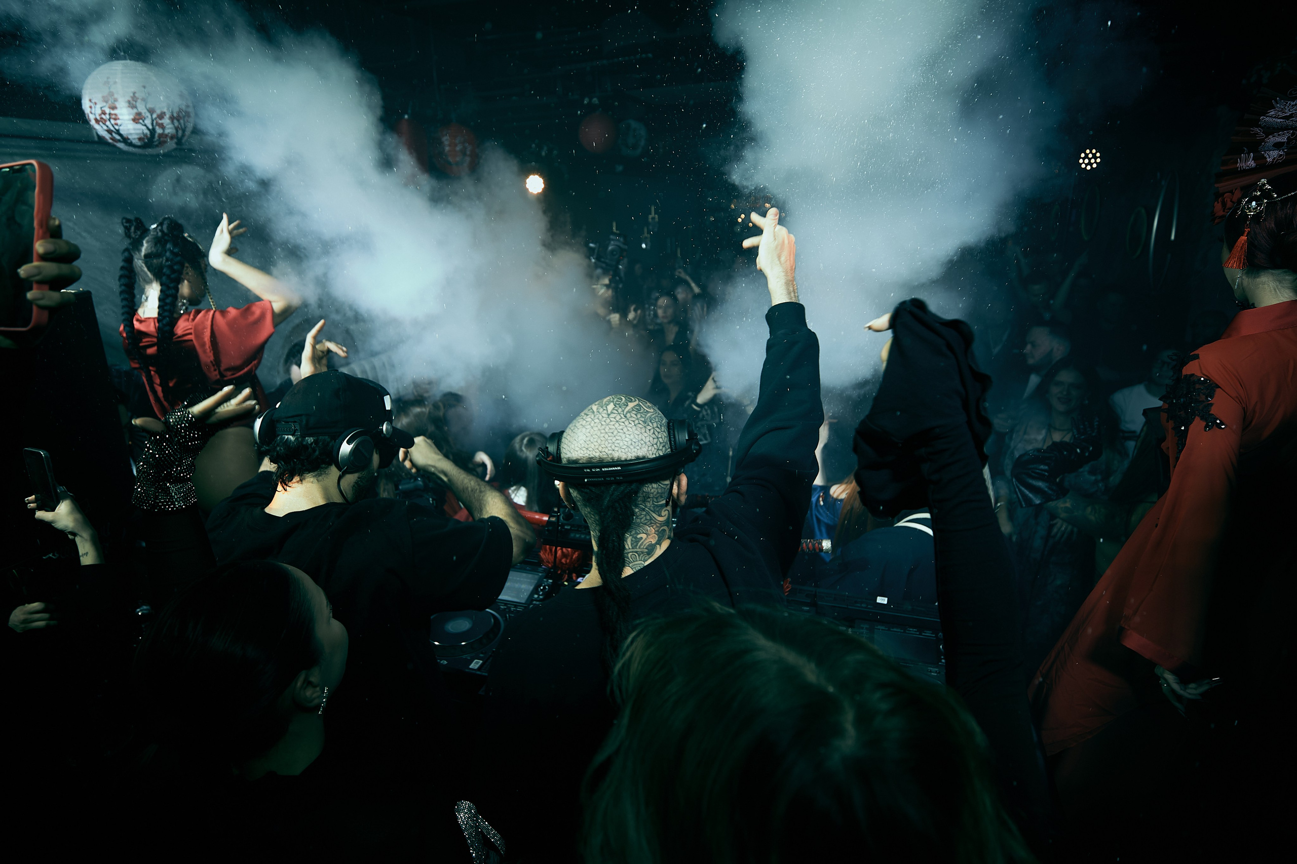 PLUS VIBE Party. Репортажный фотограф в Москве Дмитрий Масленников