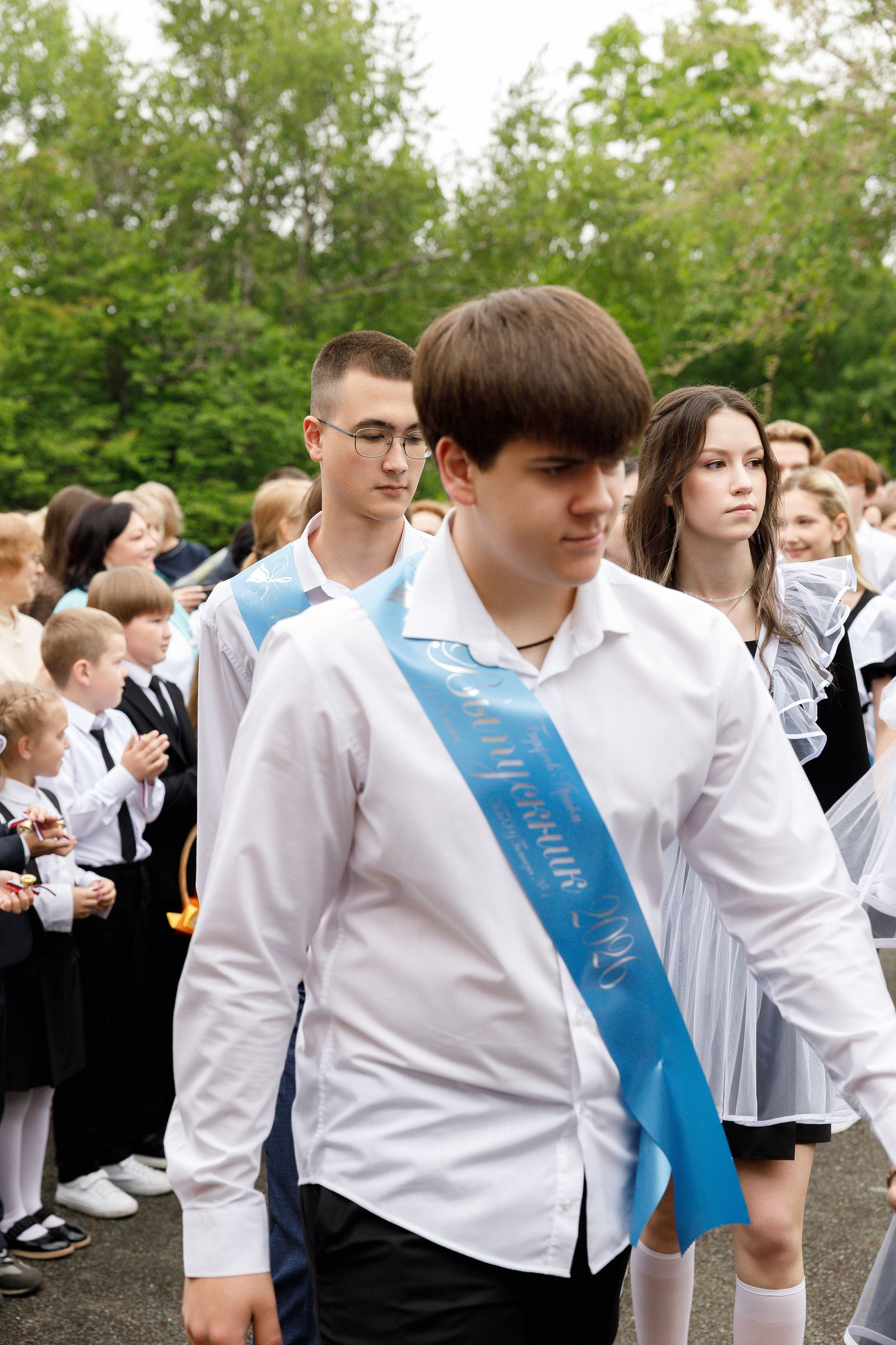 Последний звонок Гимназия Артем. Photoalbum-vl.ru