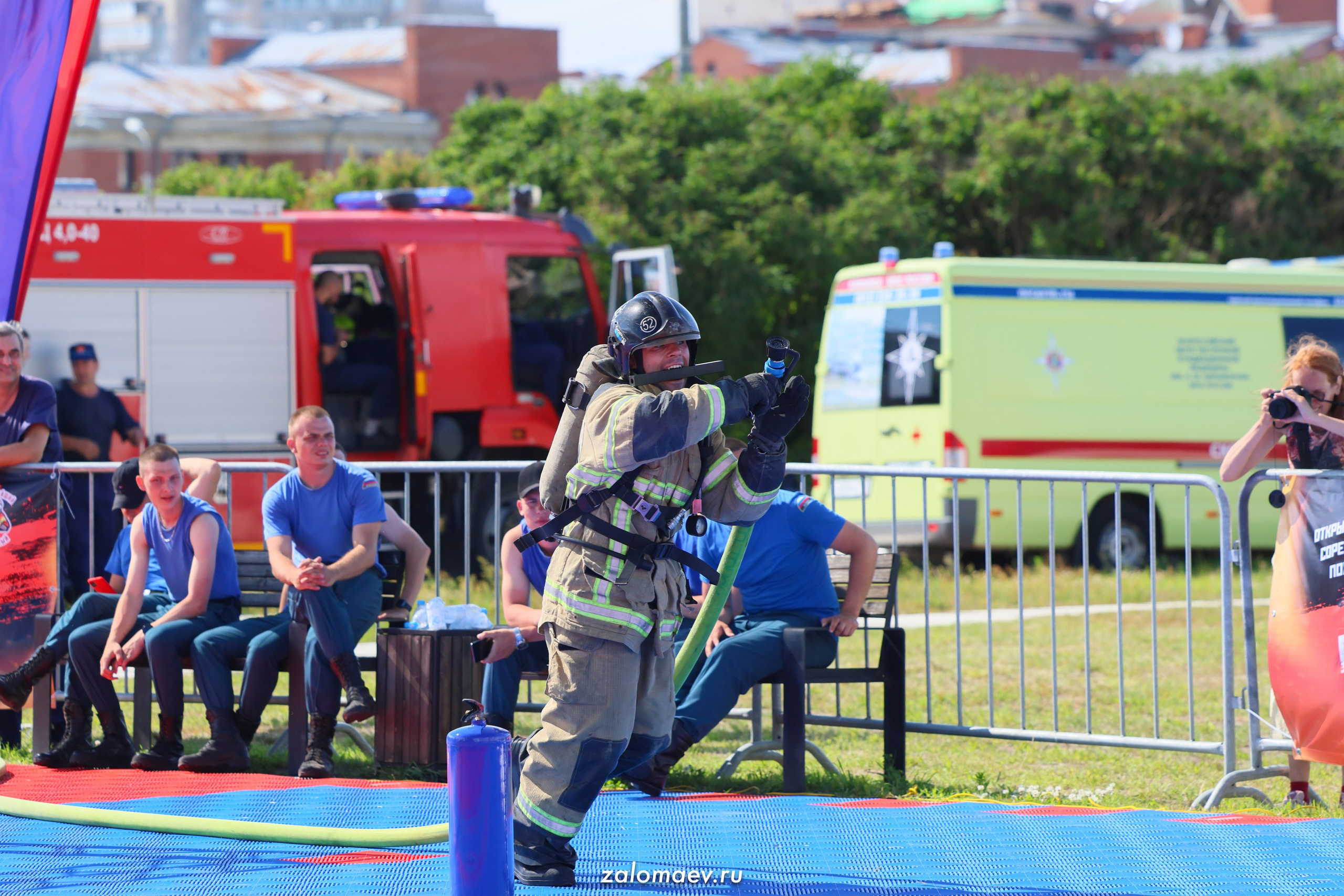 Сильнейший пожарный. Фотограф Александр Заломаев