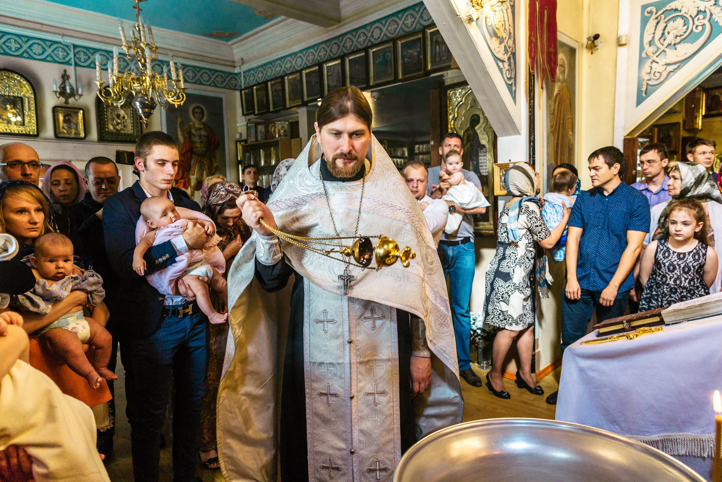 Фотограф на крещение в Ивантеевке в Храме Великомученика и Победоносца