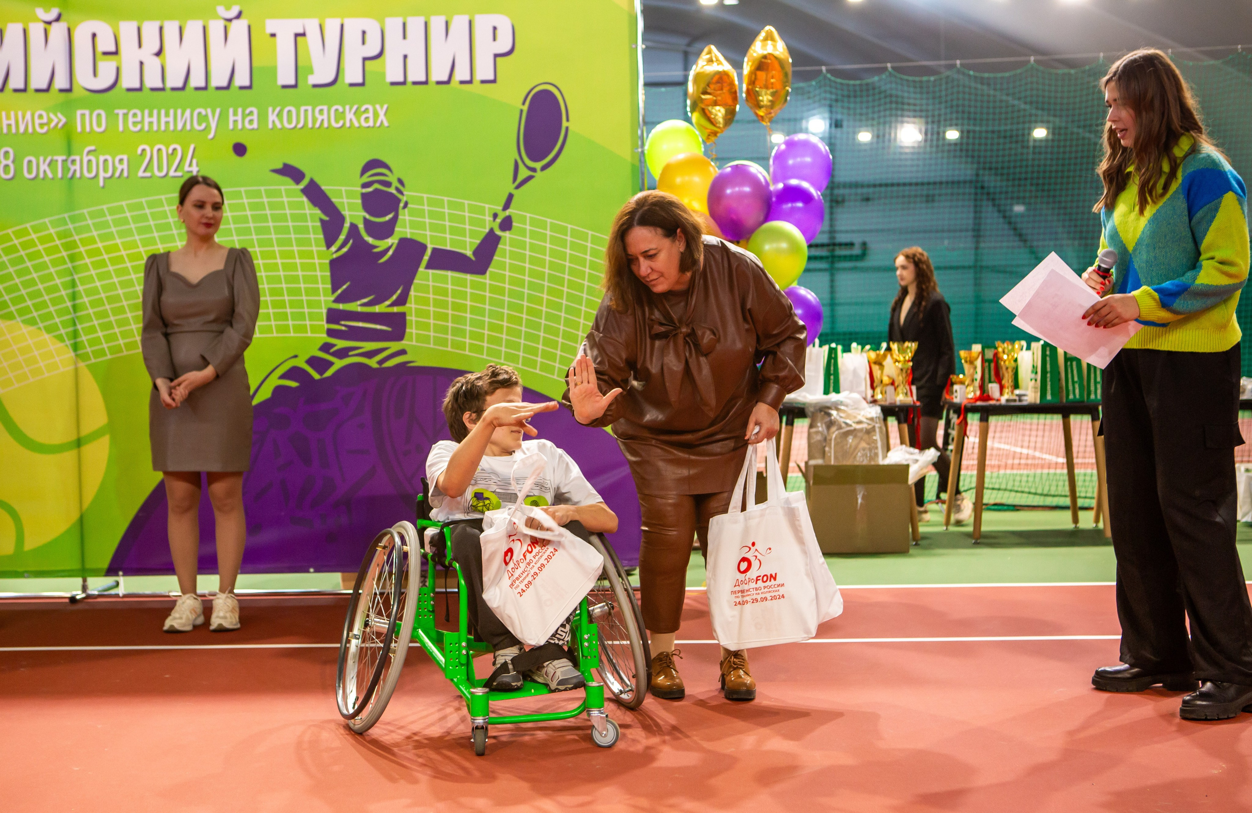 Турнир по теннису на колясках. Репортажный, семейный, свадебный, портретный фотограф