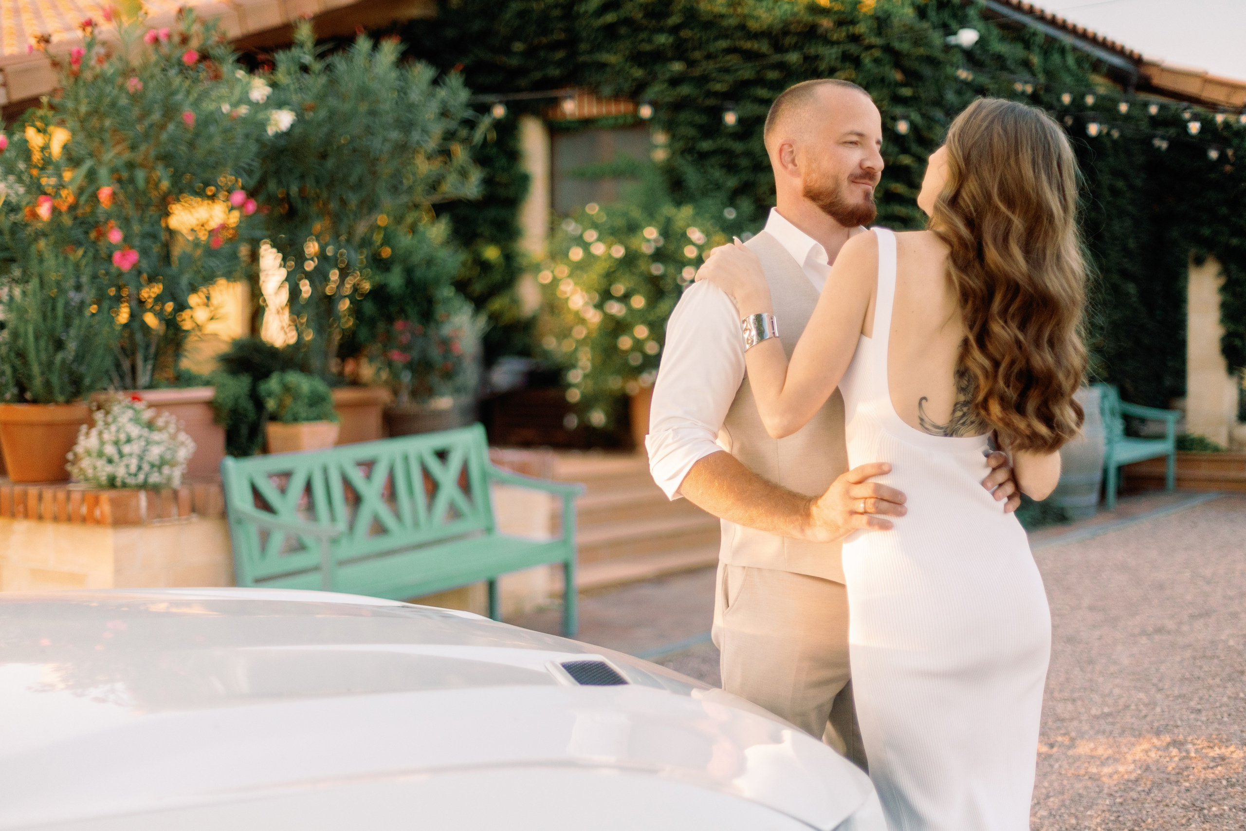 Фотосессия с кабриолетом в городе Ростове для Сергея и Августины