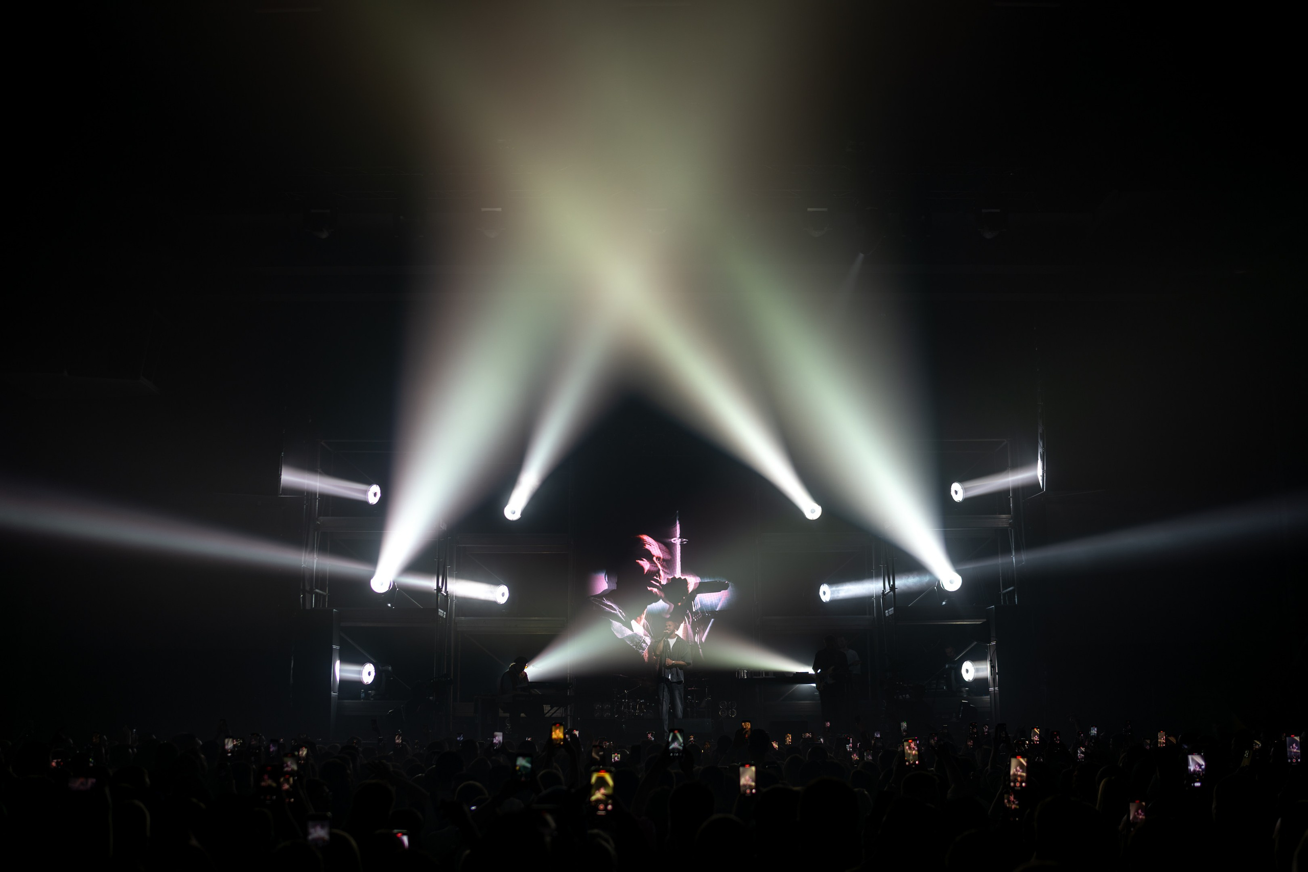 LOC DOG / МОСКВА / 2025. OOPS