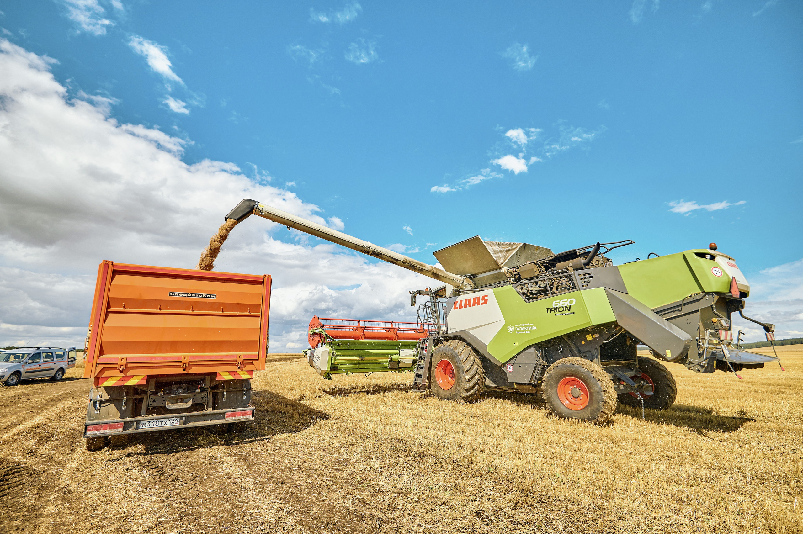 Портфолио репортажной фотосъёмки: сельхозтехника "Галактика". Фотограф Яковлев Роман — Красноярск