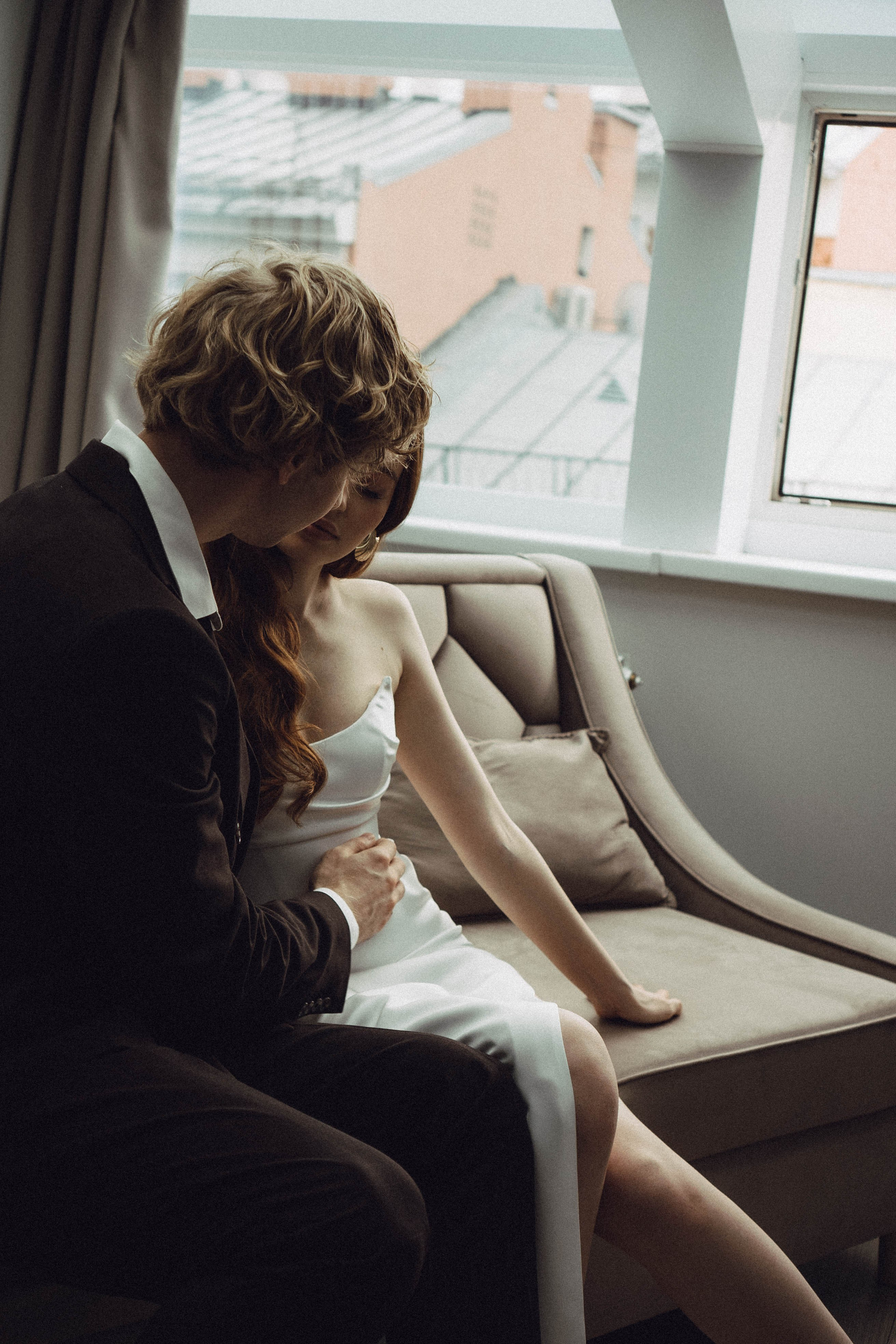 СВАДЕБНАЯ СЬЕМКА В ОТЕЛЕ. СБОРЫ ЖЕНИХА И НЕВЕСТЫ И ТАКЖЕ ТОР И ПОДГОТОВКА К ПРОГУЛКЕ. Профессиональный фотограф, Санкт-Петербург — Виктория Богомолова