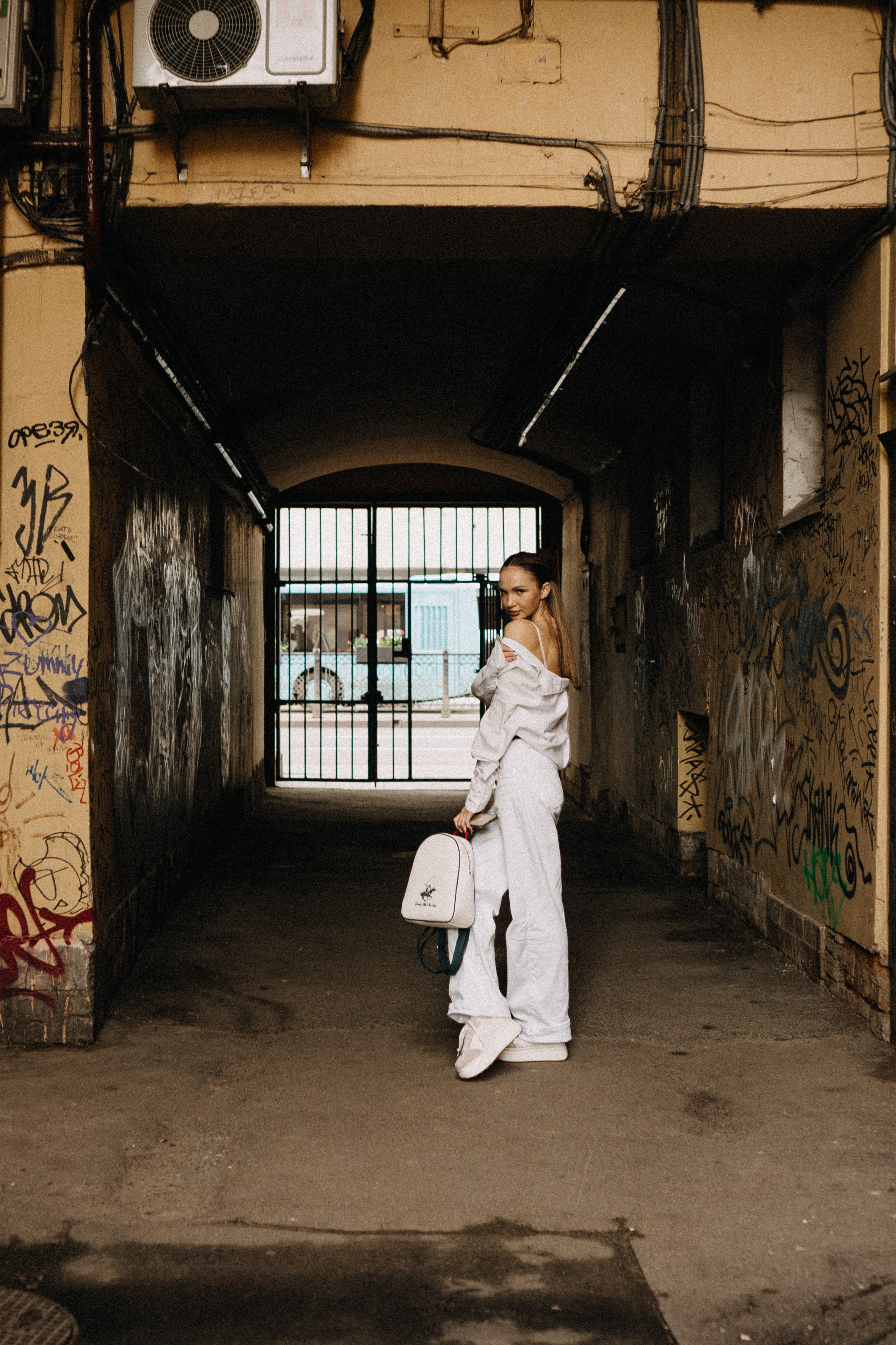 МЫ ГУЛЯЛИ ПРО КРЫШАМ ПИТЕРА. Профессиональный фотограф, Санкт-Петербург — Виктория Богомолова