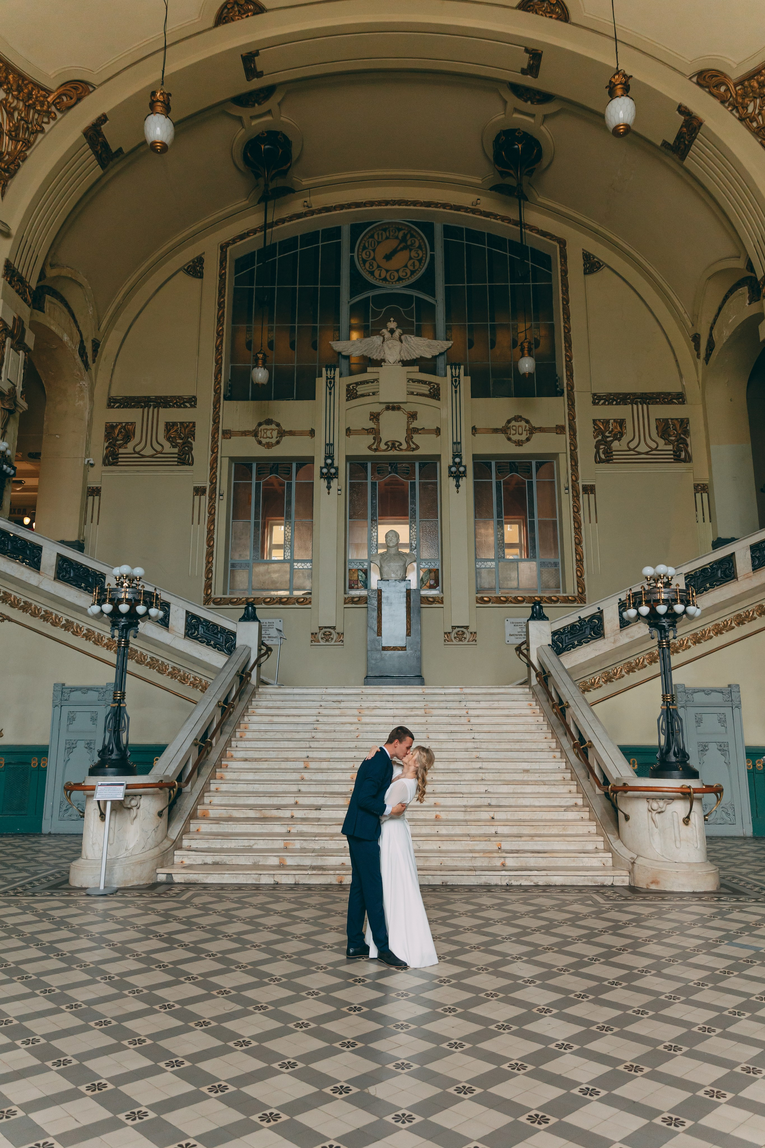 Надя и Валера, ЗАГС Доблести и Витебский вокзал. Семейный фотограф в Санкт-Петербурге Алиса Мохова