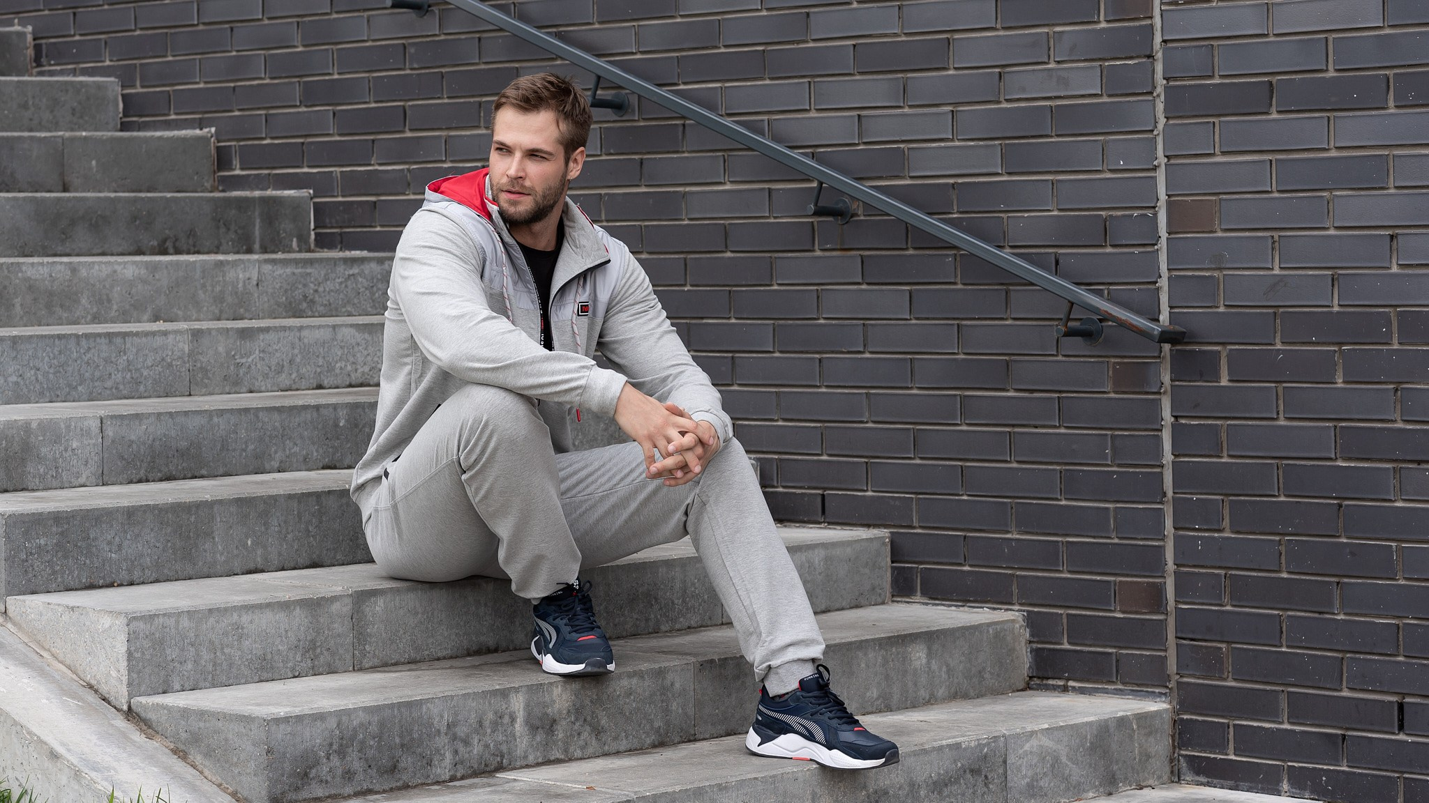 Парень модель. Продакшен г. Москва съемка мужской одежды, мужские модели, фото и видео, организация под ключ