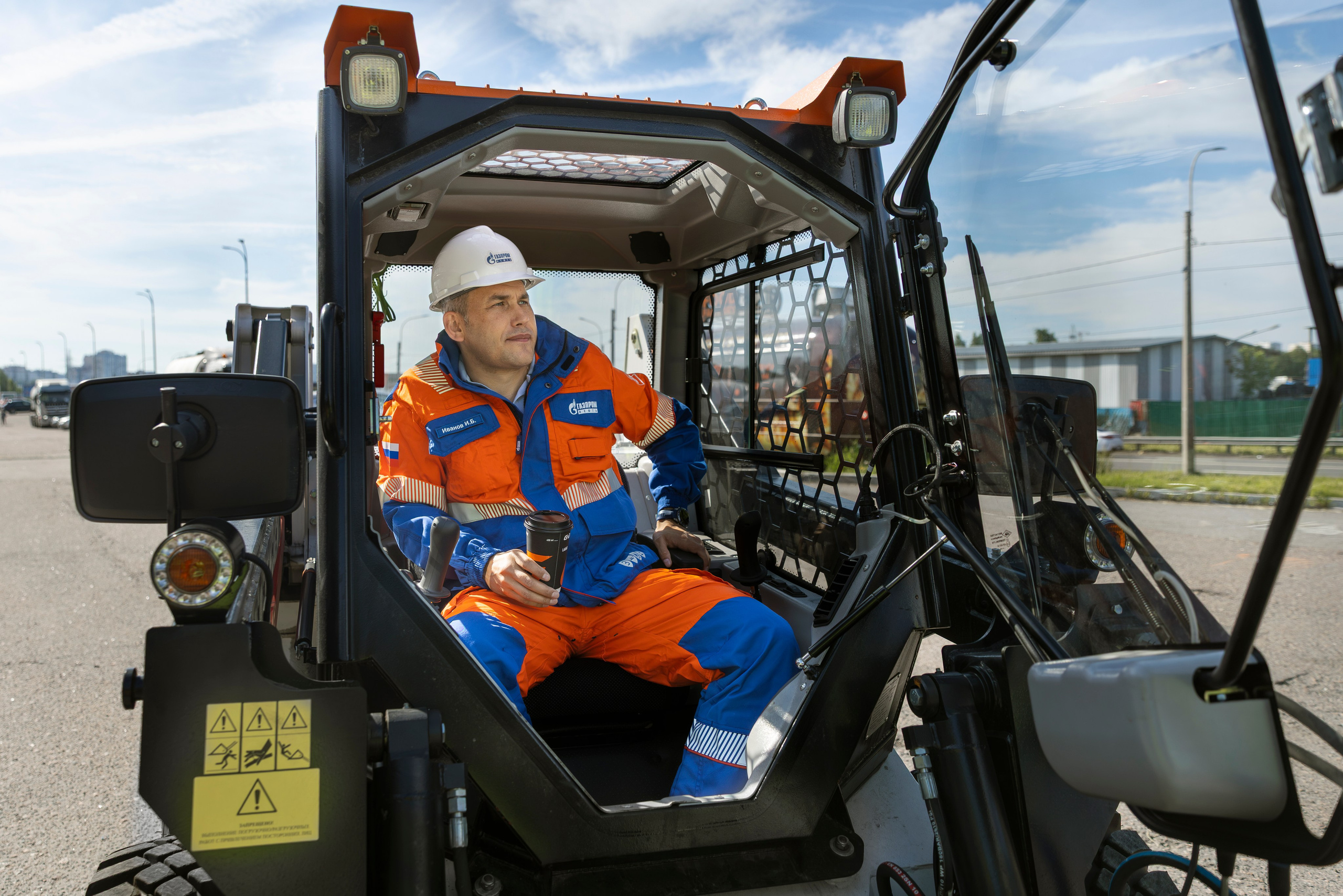 Экспериментальный ремонт дороги. Газпром. Фотограф Дарья Попова