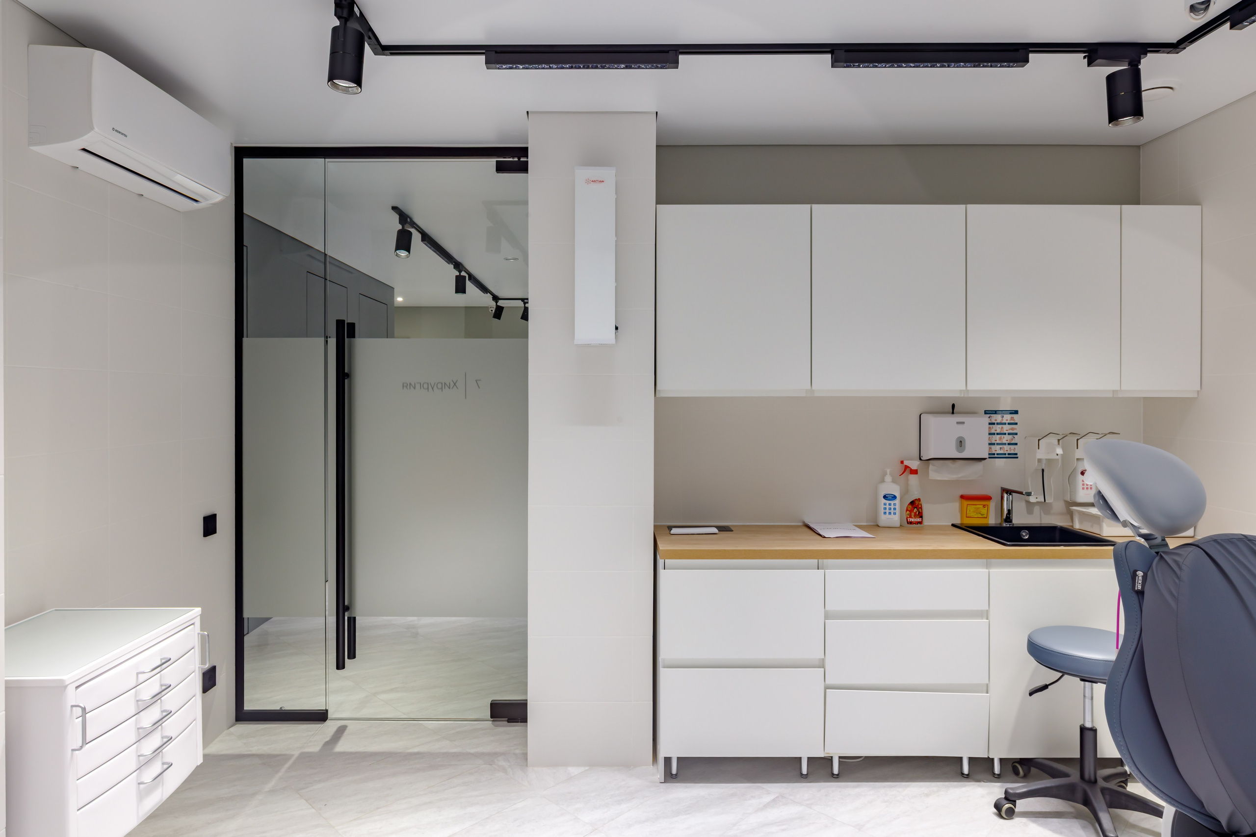 Стоматологический центр Molaris. Интерьерный, предметный и контент фотограф в Иркутске Наталья Карпова