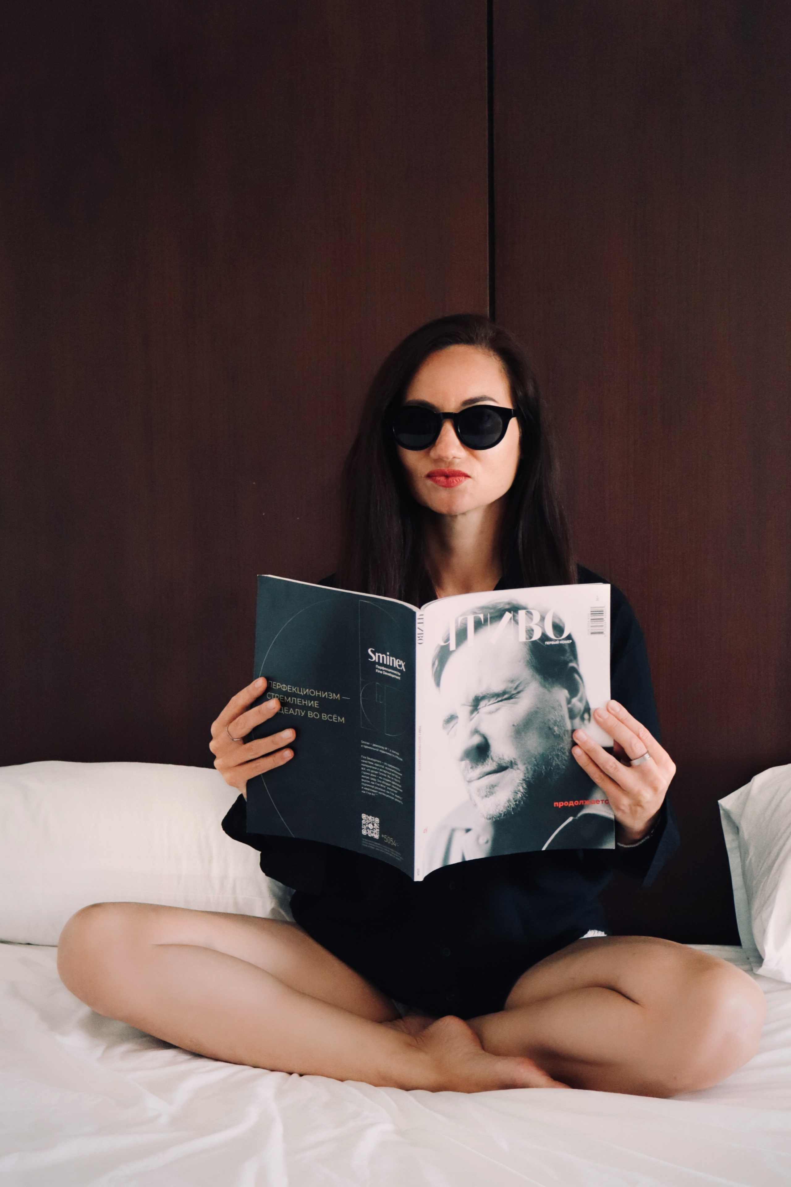 Минималистическая фотосессия в отеле