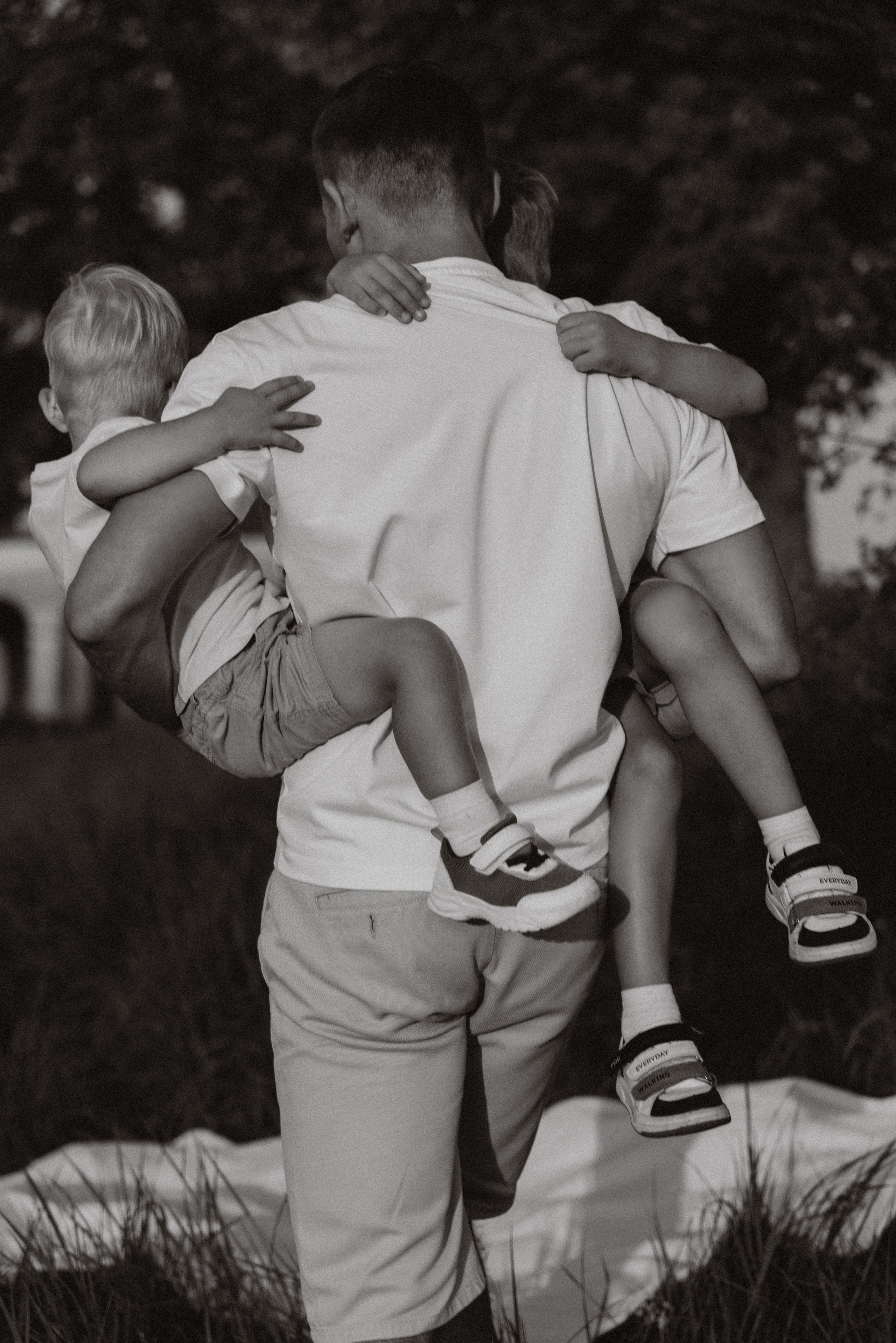 Марина, Саша, Максим и Дениска. Фотограф Мария Миллс | Минск