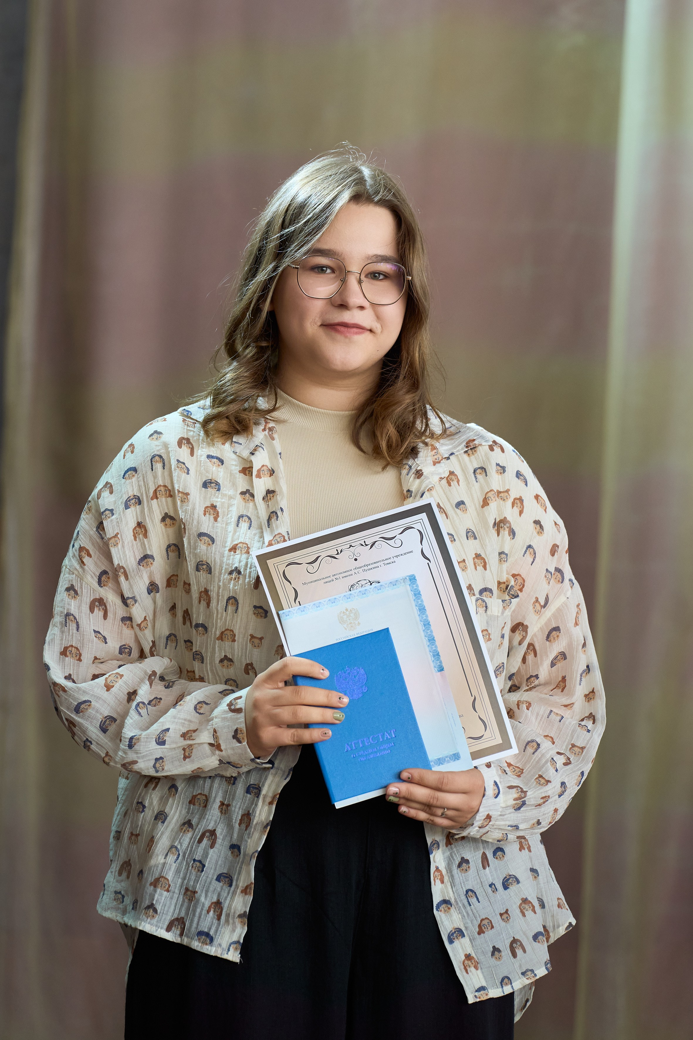 Вручение аттестатов 11 класс. Репортажный и портретный фотограф в Томске Ларионов Артём