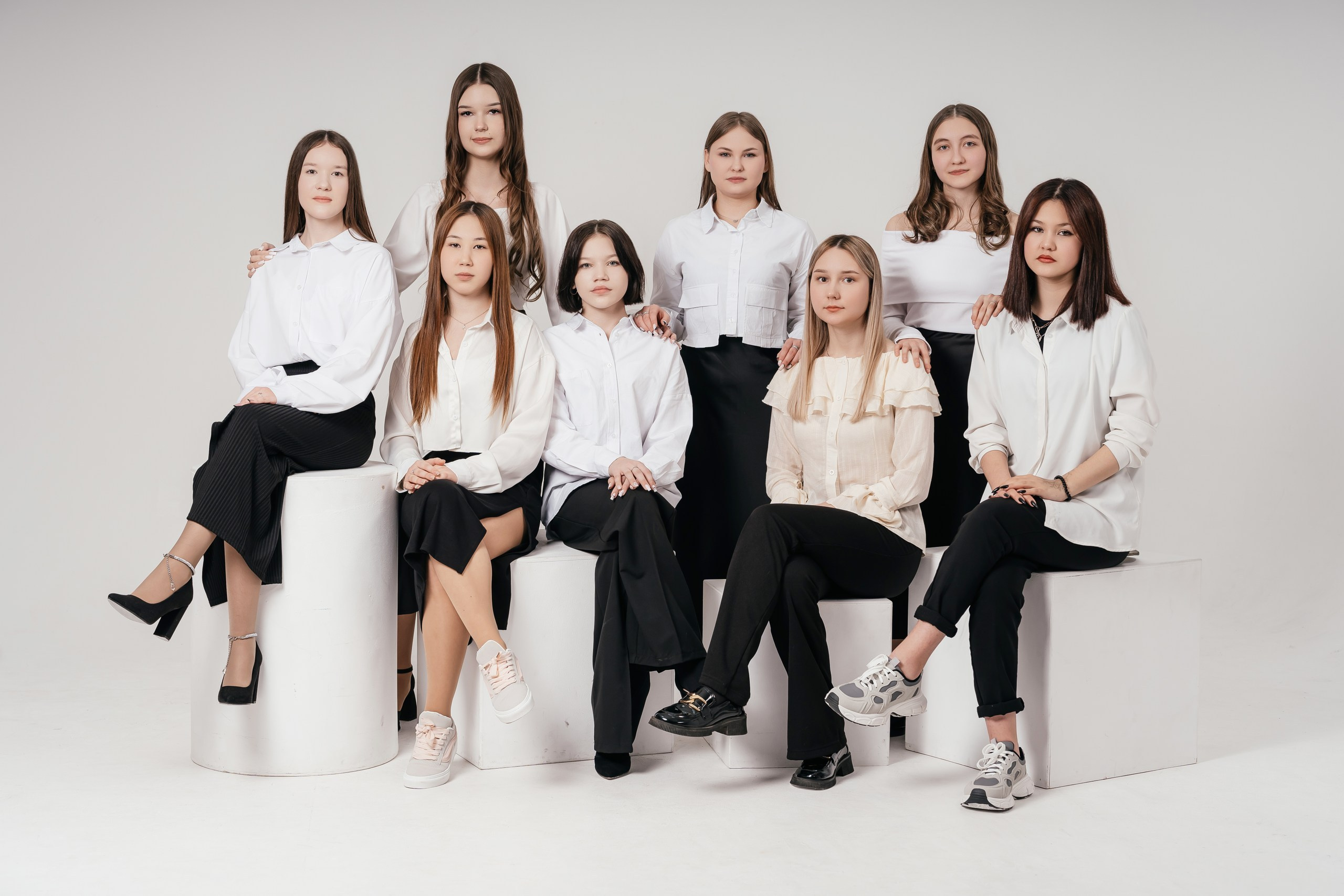 Выпускные альбомы. Akhmadeevmedia.ru