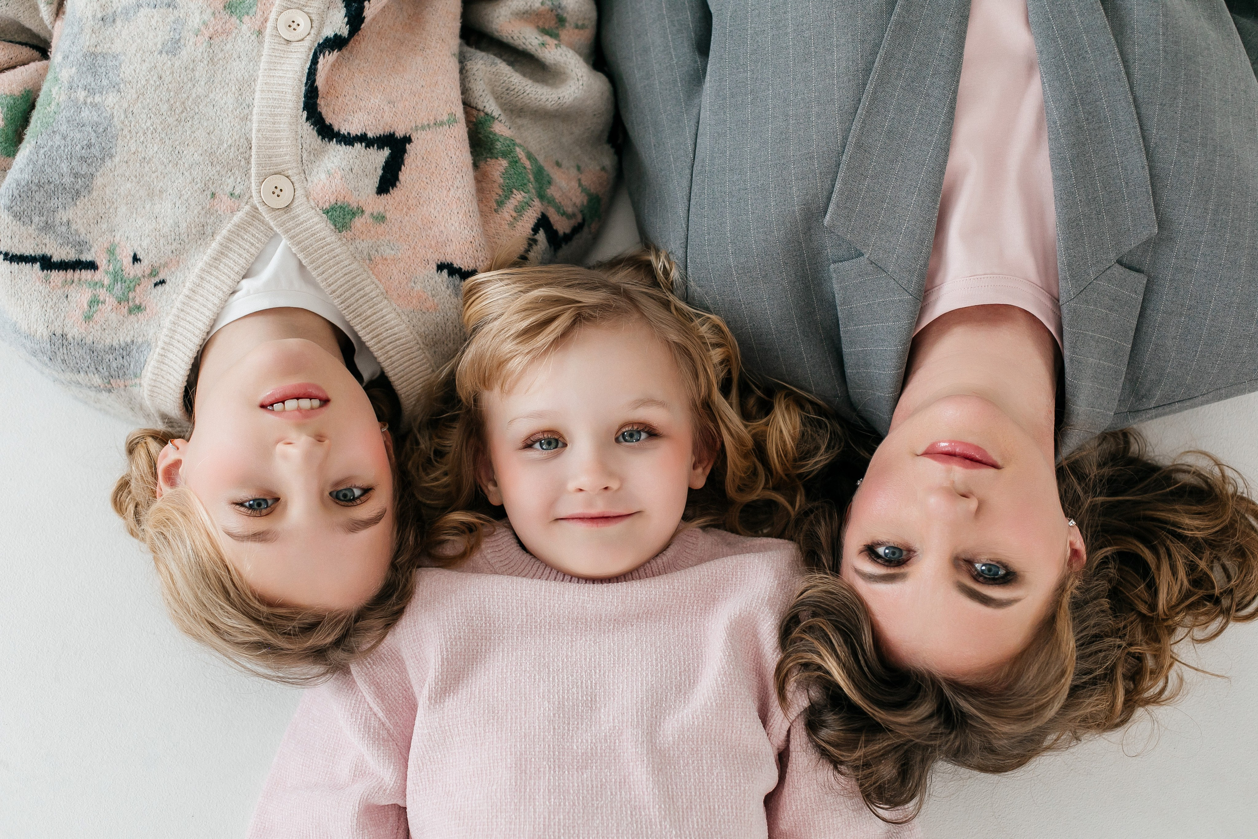 Весенняя съёмка «Мама и дочь». Яна Клещева — фотограф в Екатеринбурге