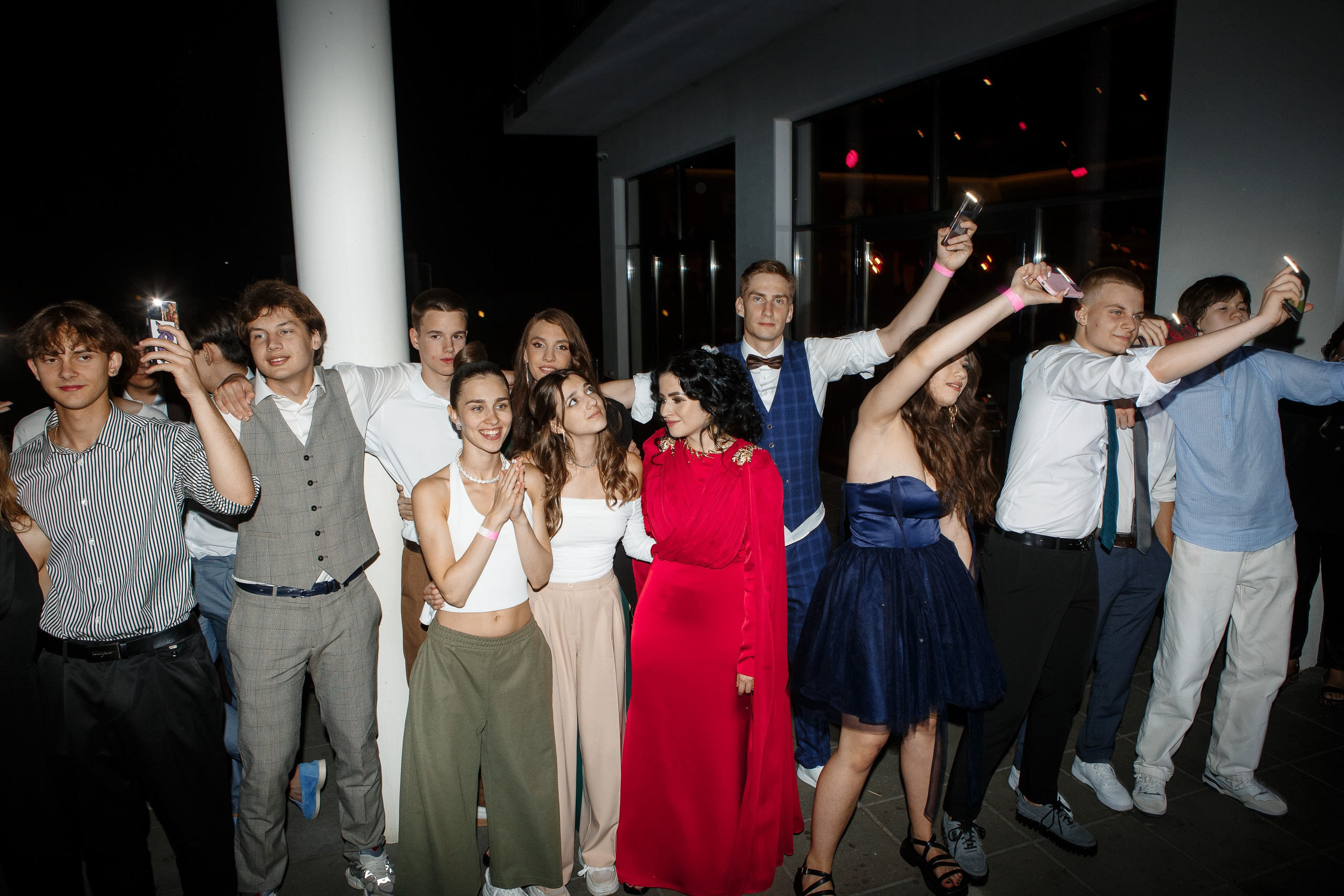 Выпускной Гимназия 12 2024 OpenHouse. Свадебный и портретный Фотограф в Липецке Дмитрий Котюков