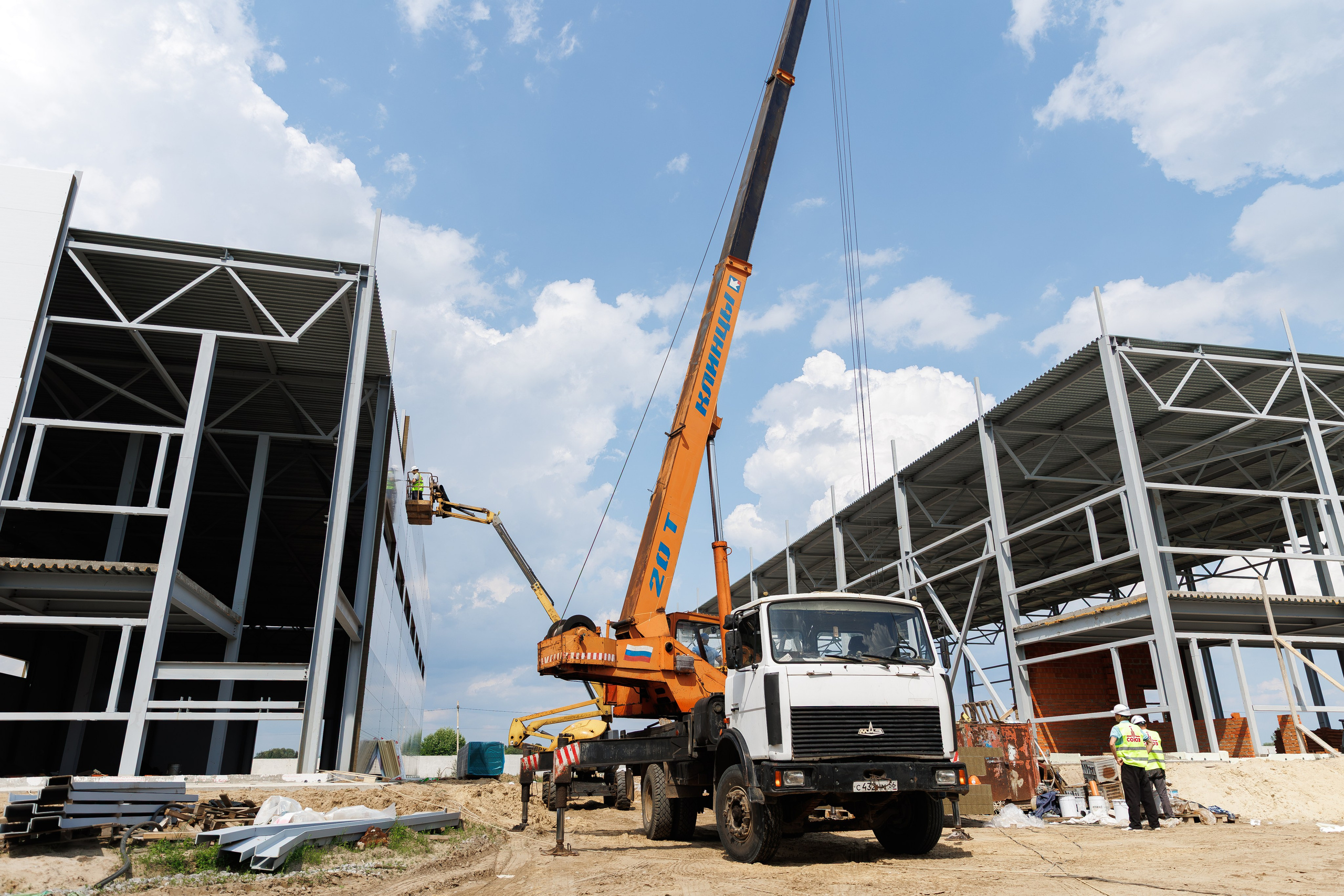 Склады под аренду. Фотосъёмка для бизнеса — предметное фото, репортаж с мероприятий, портреты людей, съёмка интерьера и экстерьера