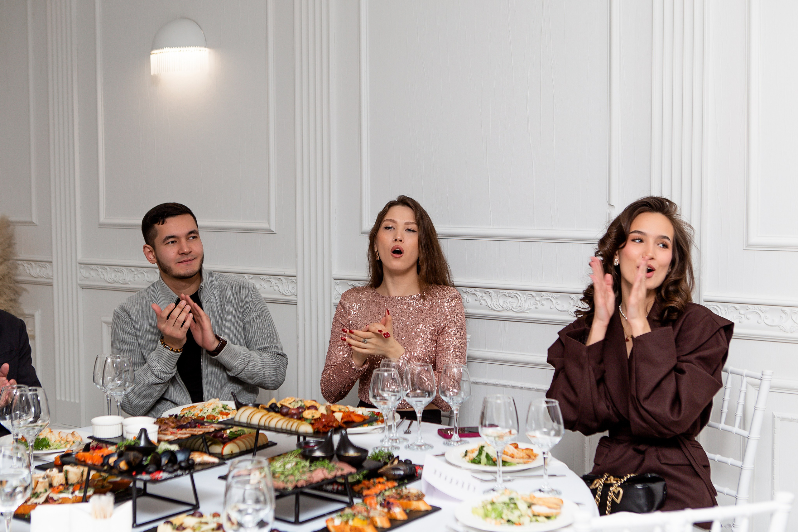 Юбилей стоматологии. Контент фотограф, съемка для маркетплейсов, фуд съемка и репортажи в Новосибирске Ралия Галеева