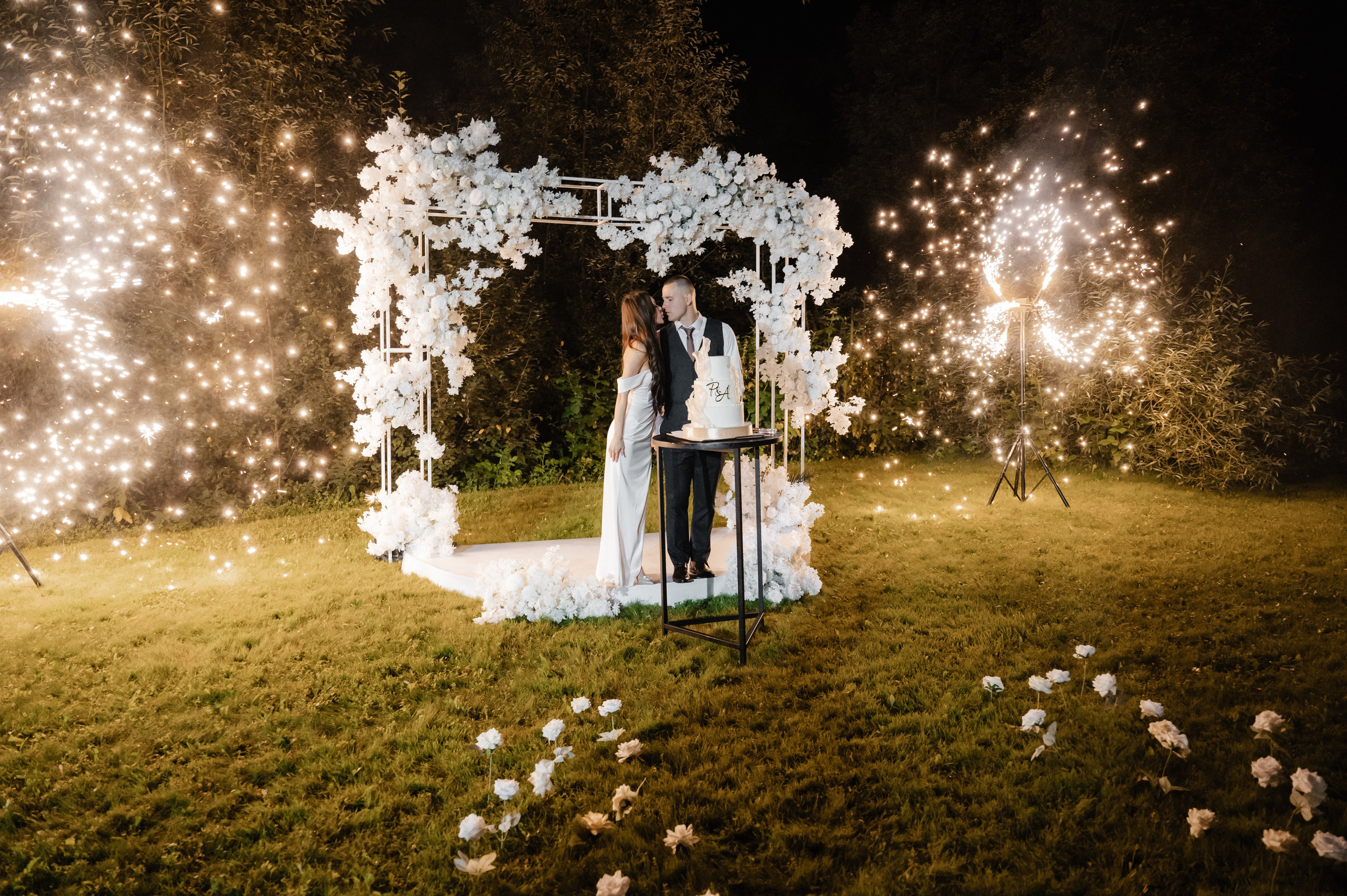 Роман и Алсу Остафьево. Свадебный фотограф Раменское-Москва