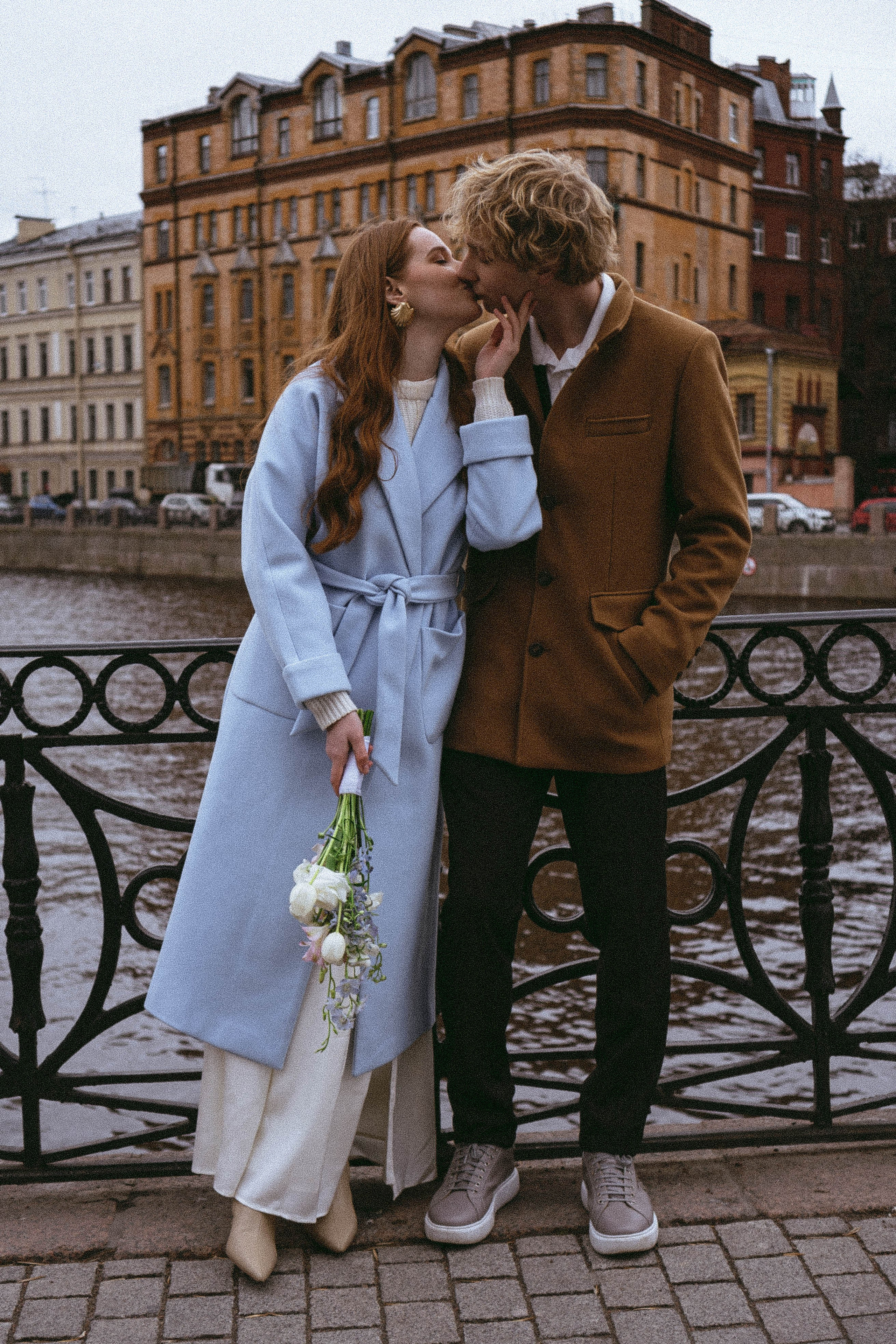 СВАДЕБНАЯ ПРОГУЛКА ПО ПЕТРОГРАДКЕ ВЕСНОЙ (ФОТОСЕССИИЯ ПАРЫ СВАДЕБНАЯ). Профессиональный фотограф, Санкт-Петербург — Виктория Богомолова