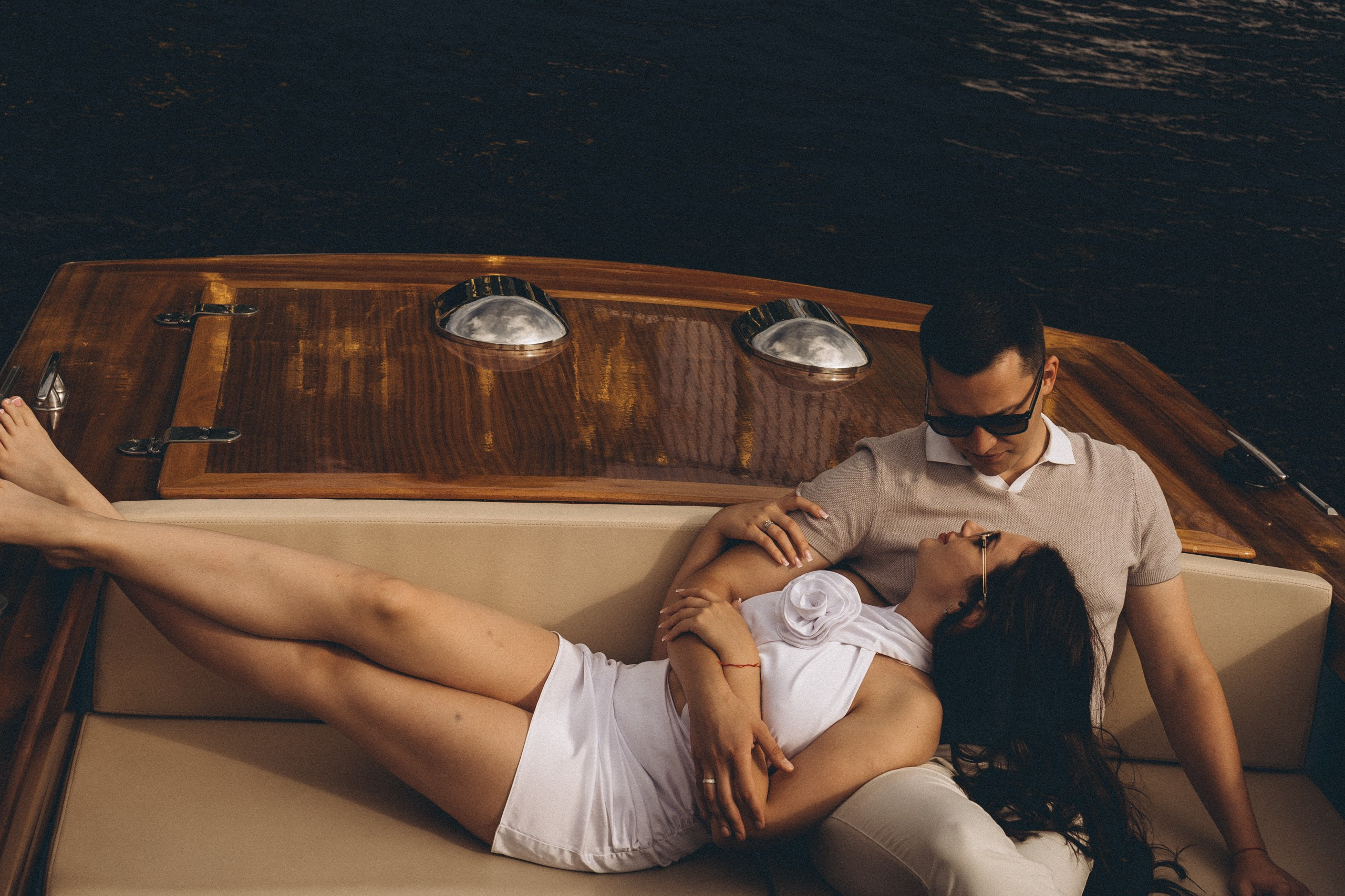 СВАДЕНБНАЯ СЬЕМКА НА КАТЕРЕ ПО КАНАЛАМ САНКТ-ПЕТЕРБУРГА И В АКВАТОРИИ НЕВЫ. Профессиональный фотограф, Санкт-Петербург — Виктория Богомолова