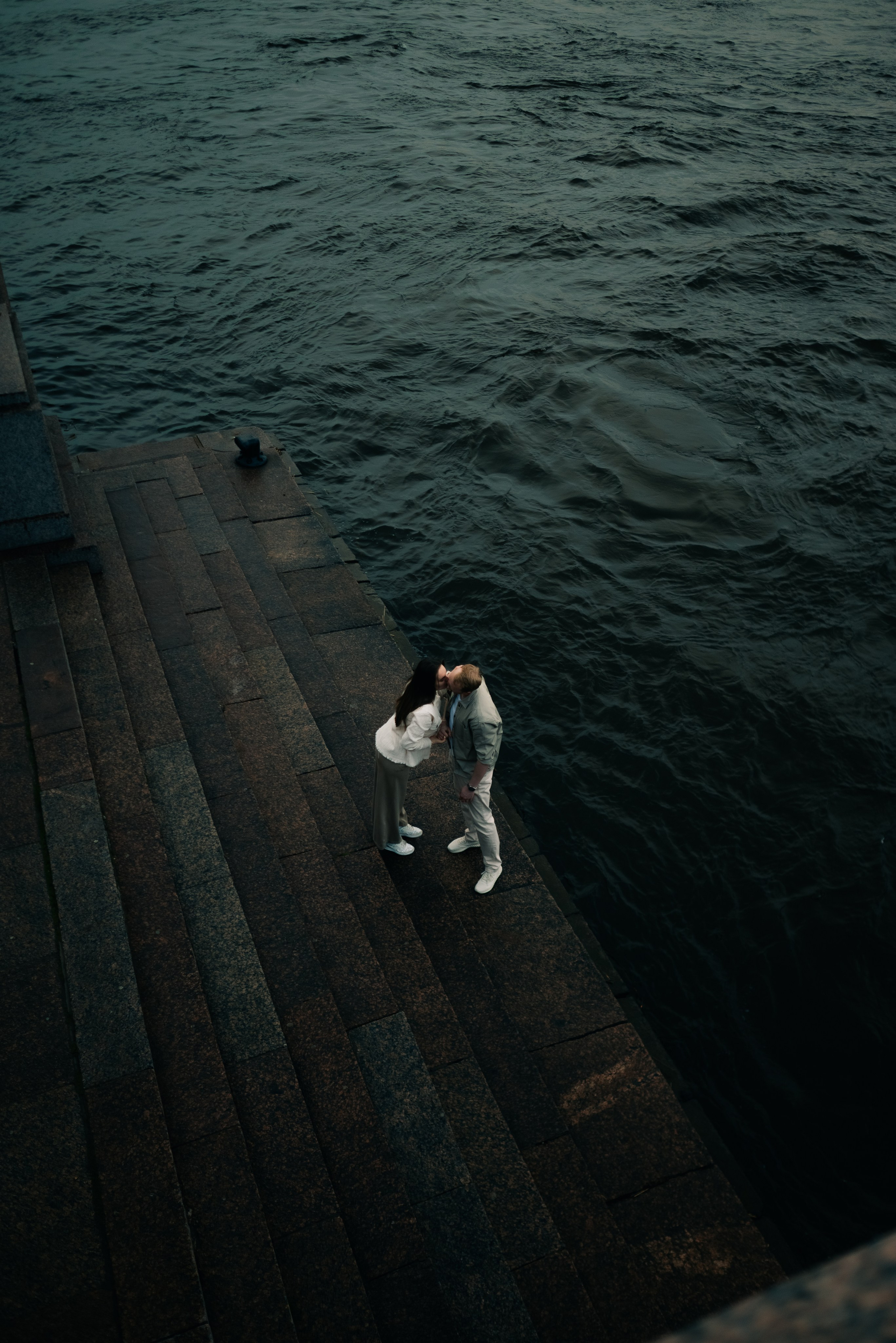 Небо цвета асфальта