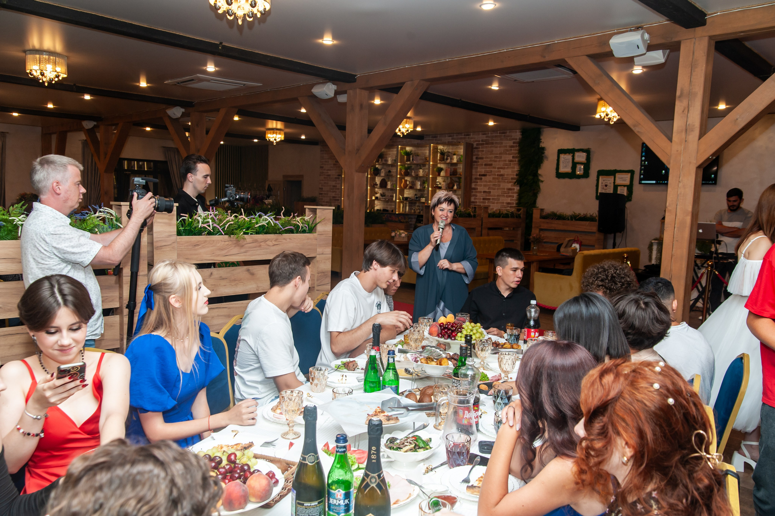 Выпускной МАОУ СОШ № 17 им. Эдуарда Есаяна. Свадебный и семейный фотограф Денис Лукьянов в Краснодаре, Краснодарском крае и Республике Крым