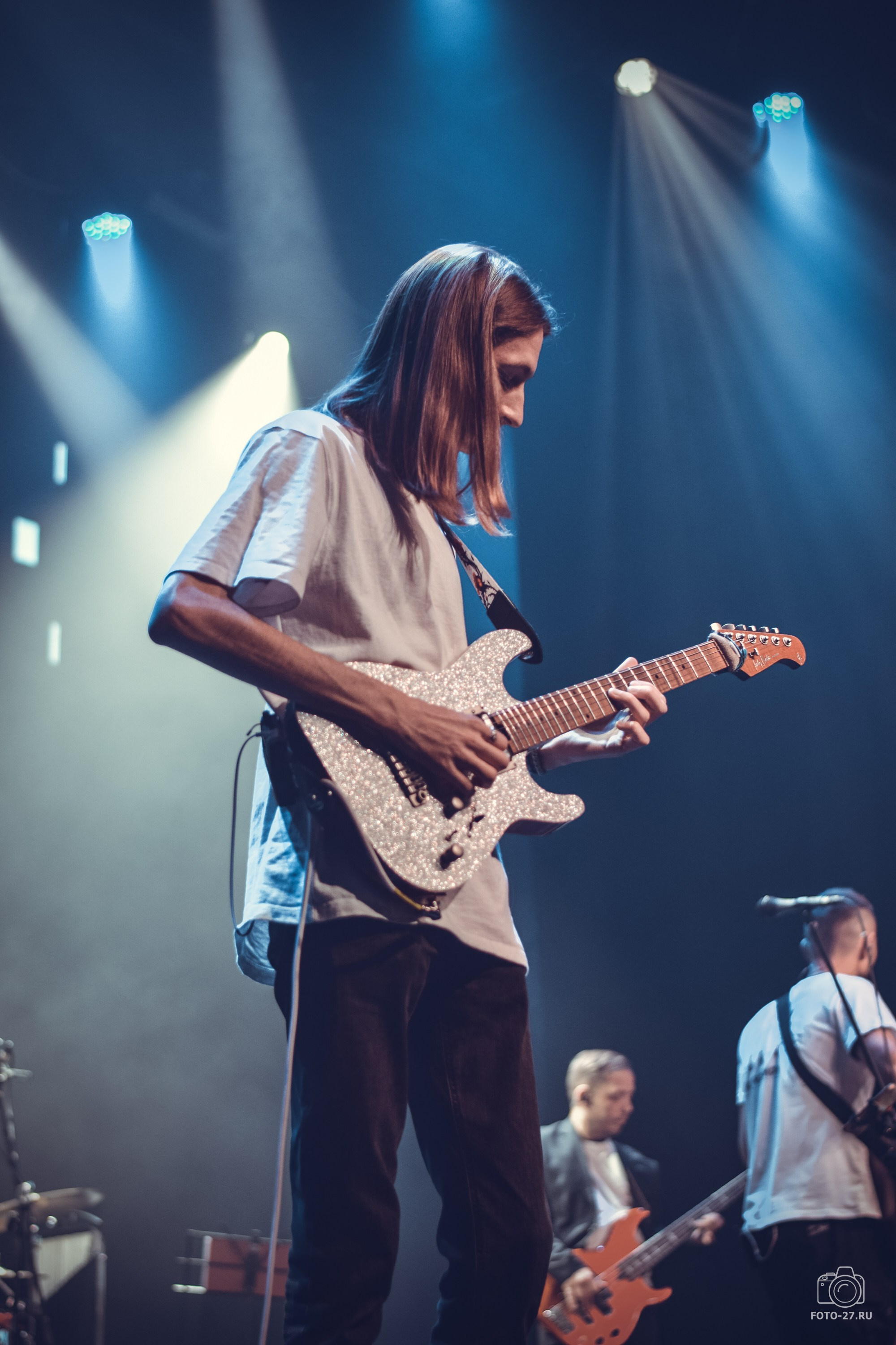 Антон Курдюмов фотограф в Хабаровске Рина Курдюмова фото27 foto27 Антон Дорофеев репортажный репортаж документалист Тони и Рина фотосоздатели ПаПаРоК Философия и любовь сольный концерт ОДОРА Хабаровск