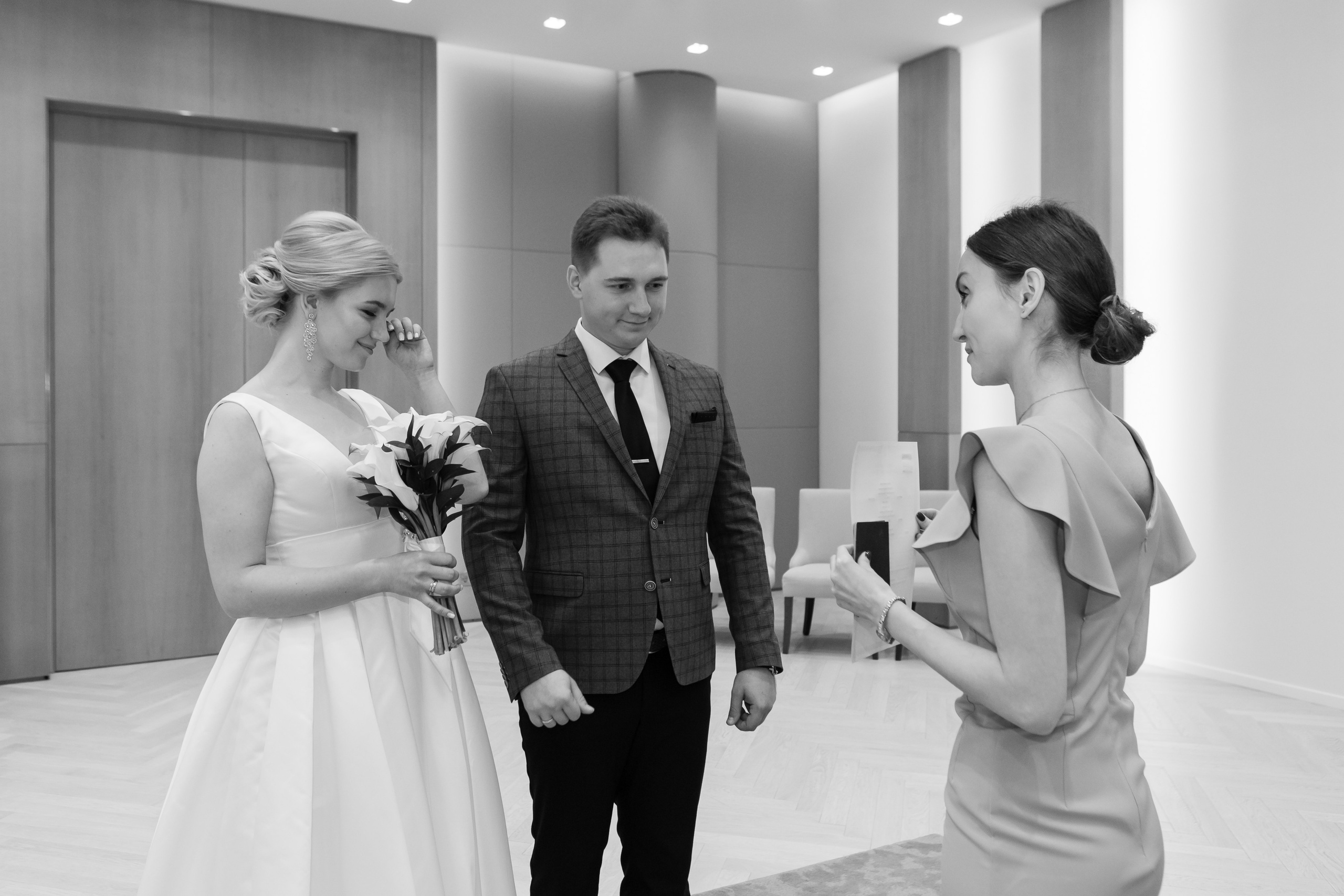 Дмитрий и Виктория. Видеосъемка и фотосъемка свадеб. Фотограф и оператор на свадьбу. Видеосъемка подкастов, собственная видео-фотостудии. Предметная фотосъемка