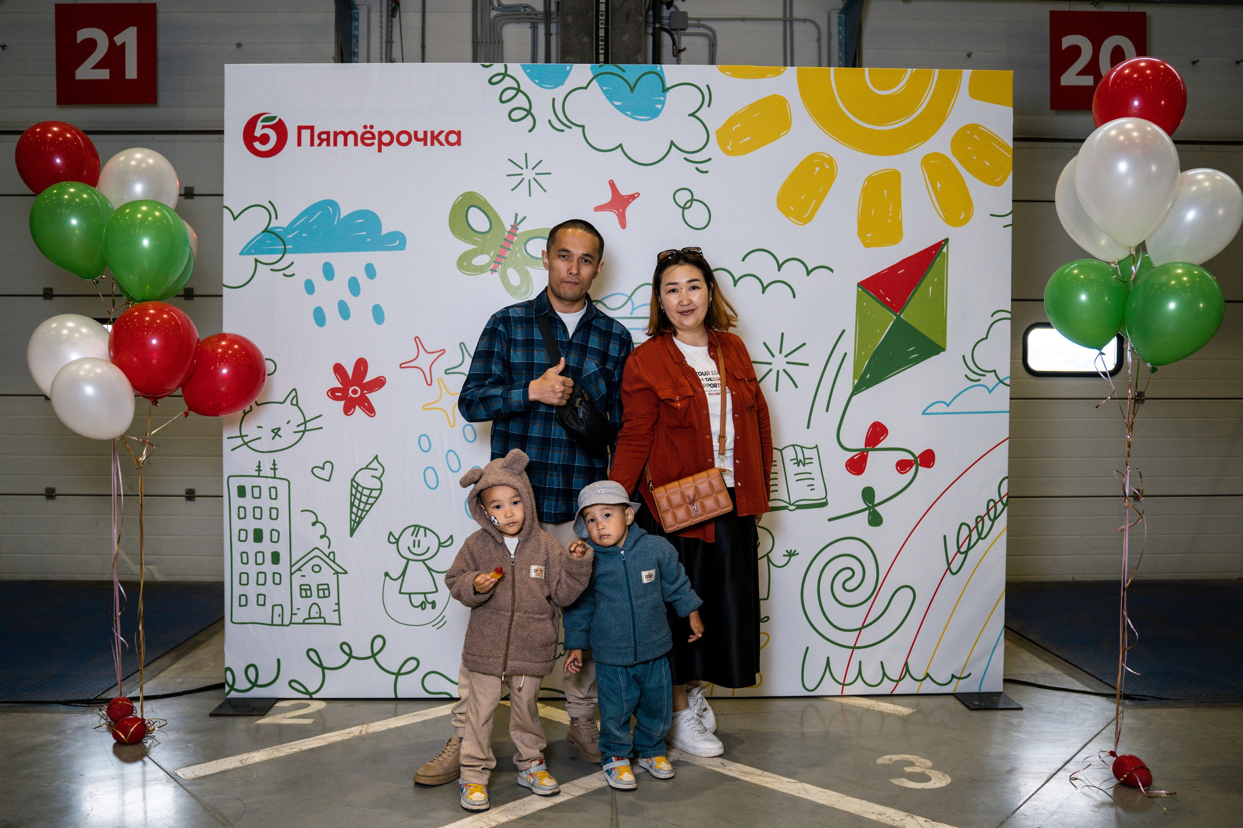 День детей в Пятерочке. Видеограф и Фотограф в Челябинске Ксения и Владимир Рюмины