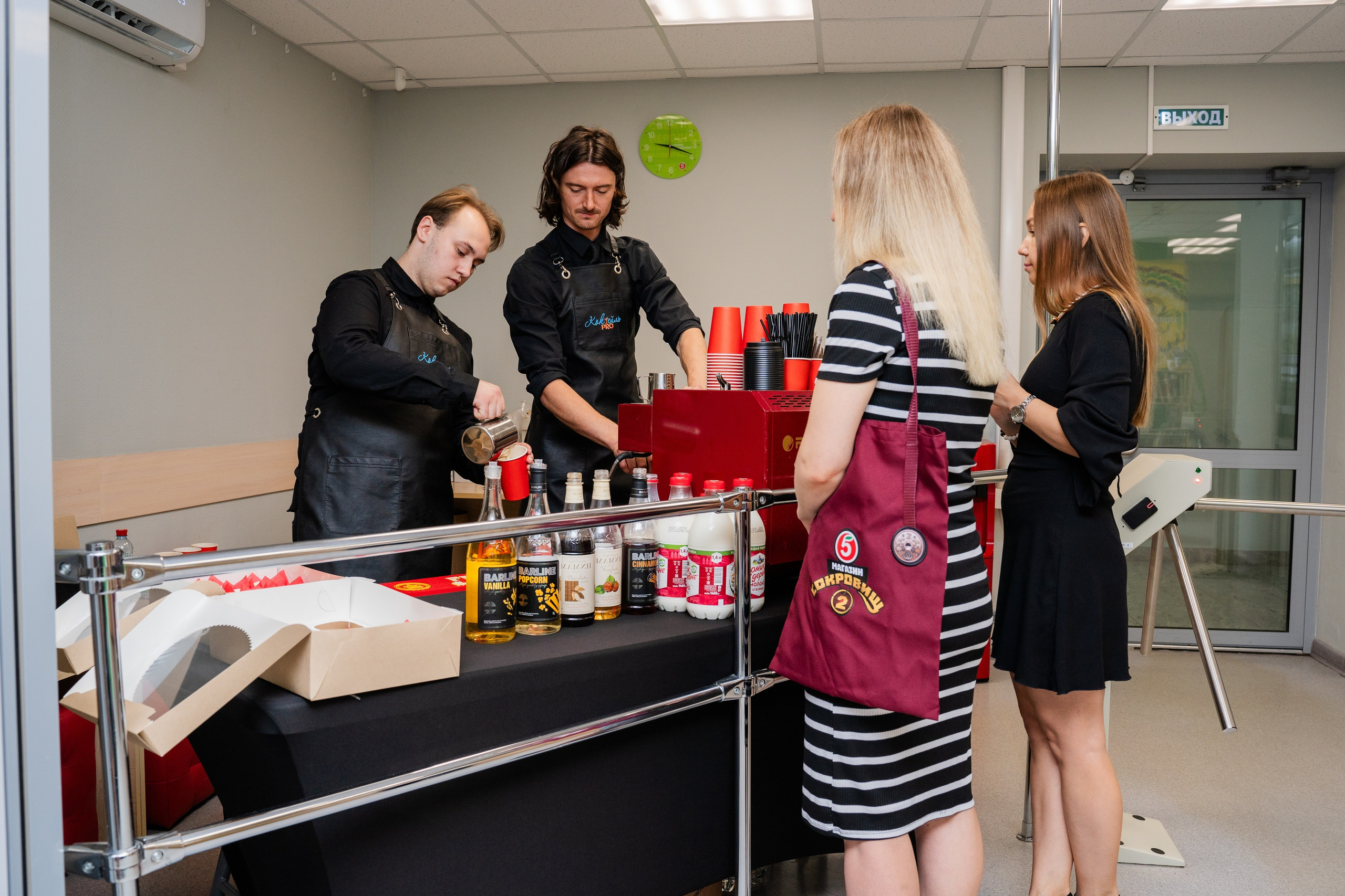 Офис Пятерочки. Видеограф и Фотограф в Челябинске Ксения и Владимир Рюмины