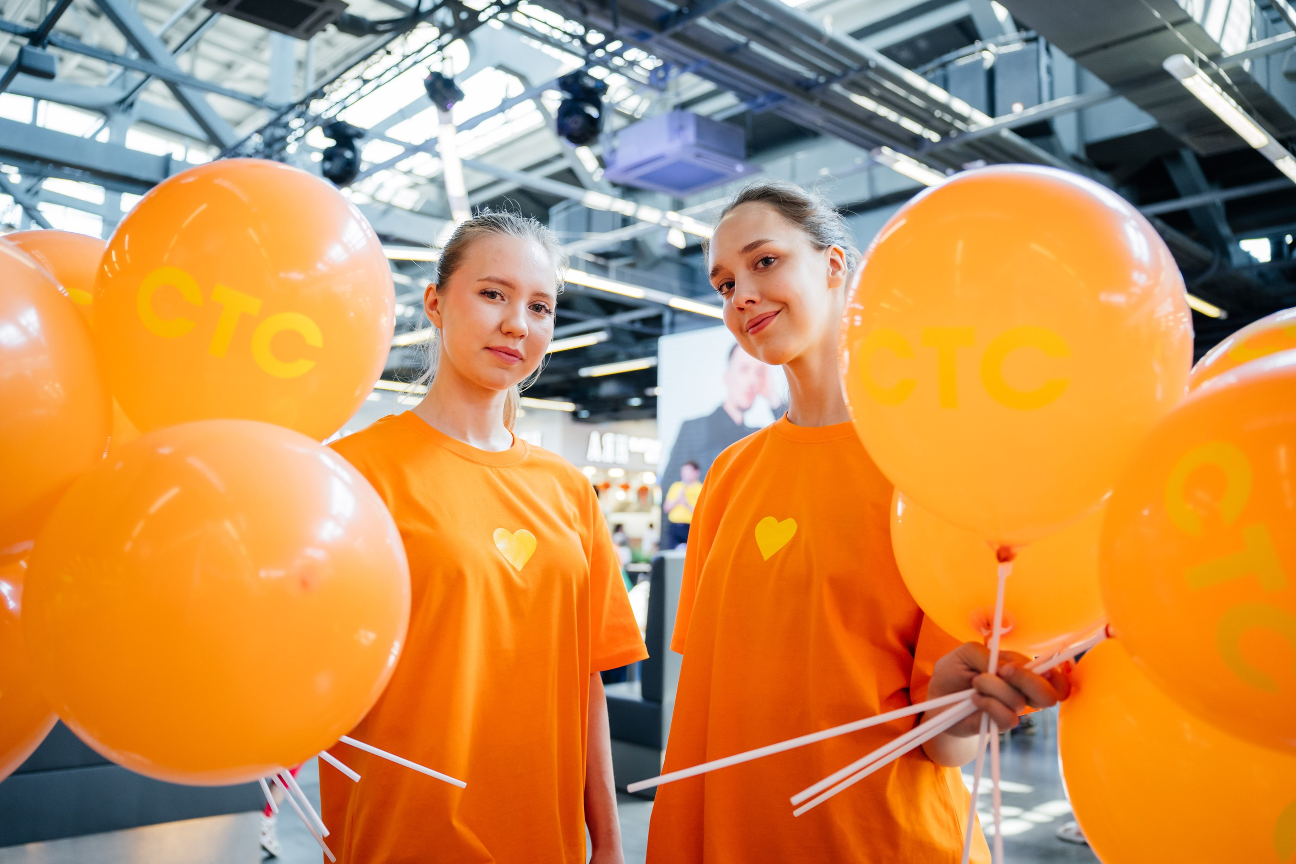 Промоакции СТС. Видеограф и Фотограф в Челябинске Ксения и Владимир Рюмины