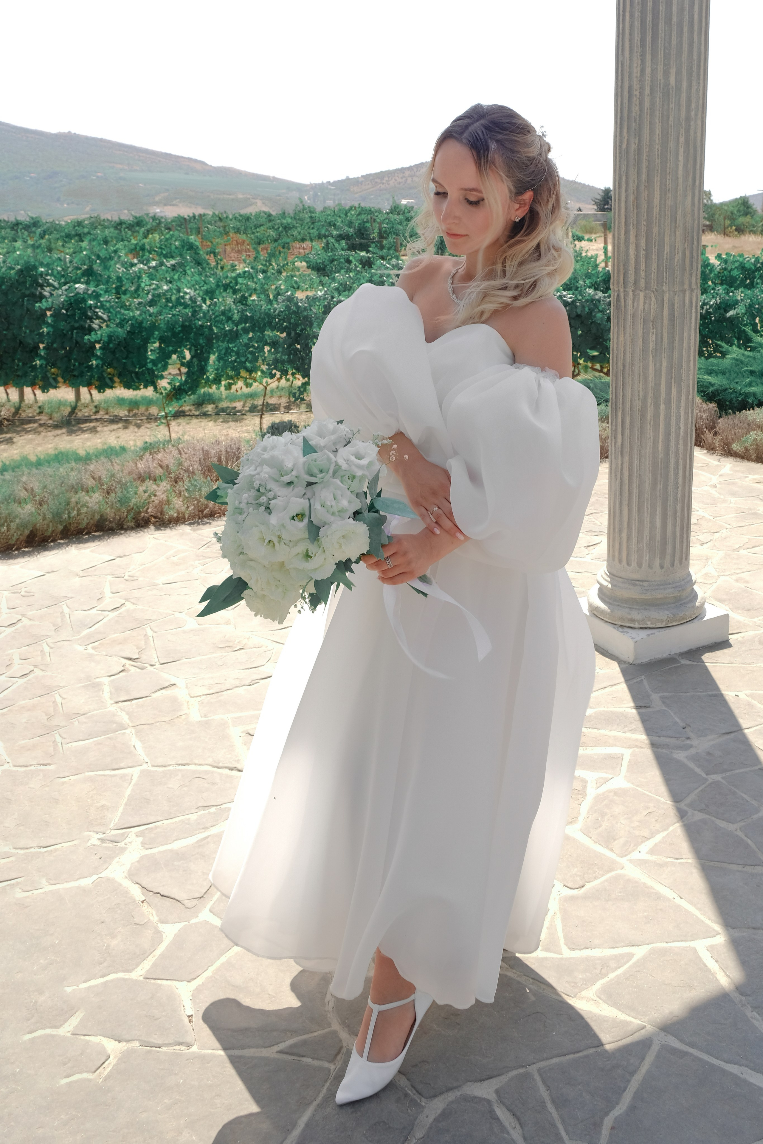 Свадебная фотосессия в Новом Херсонесе и Золотой балке. Профессиональная фотосъемка в Крыму. Натуральные эмоции и живые кадры. Забронируйте дату прямо сейчас!