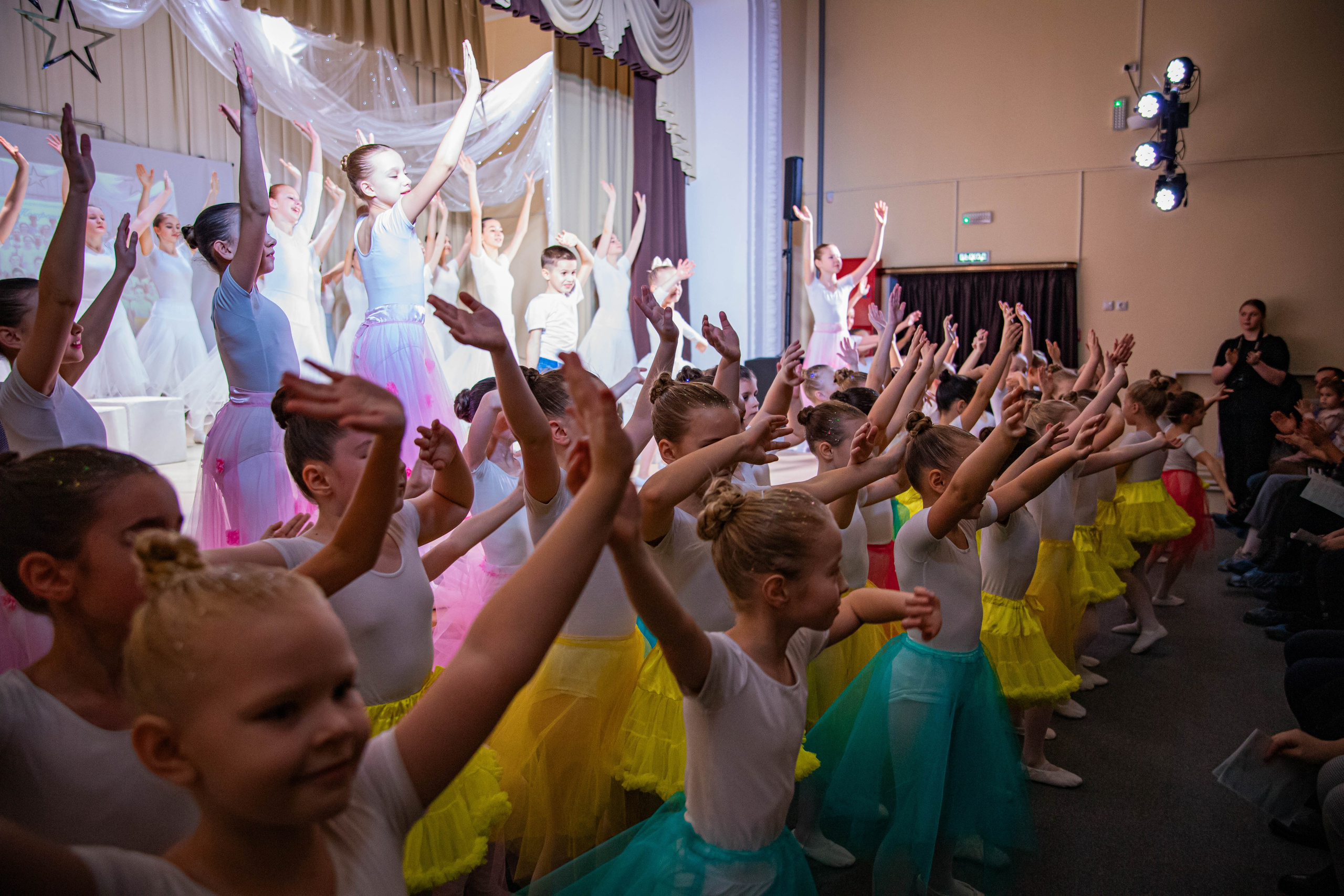 «Конфетти» Юбилейный концерт «Твори Добро». Фотограф Дарья Маташкова