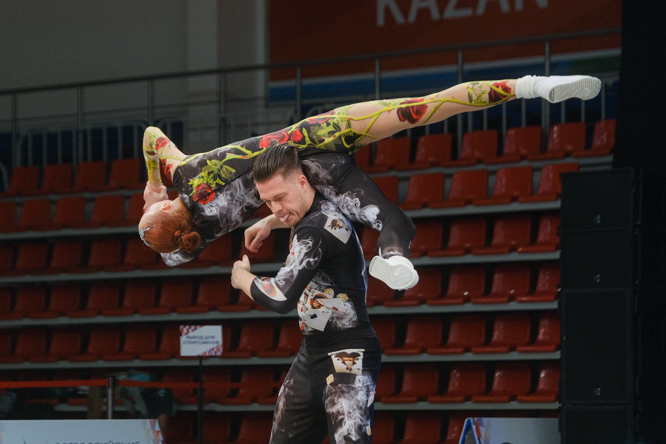 Фотограф на акробатический рок-н-ролл. Репортажный фотограф в Казани Павел Серпокрылов