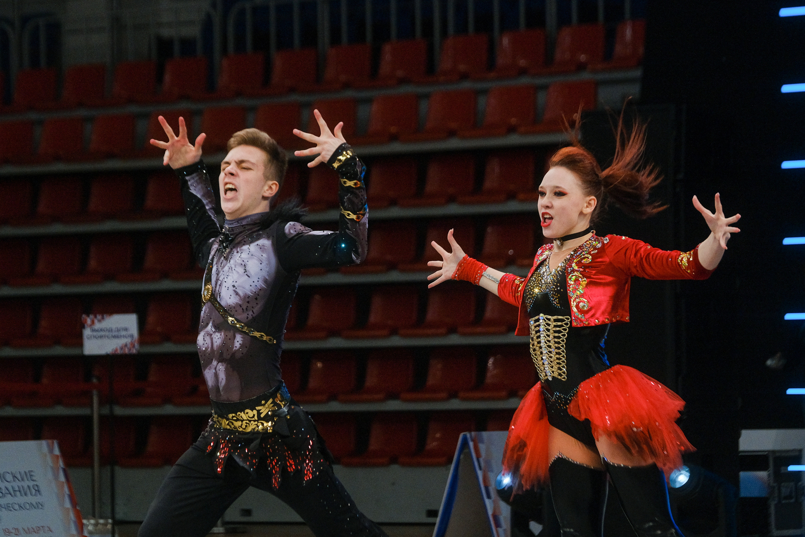 Фотограф на акробатический рок-н-ролл. Репортажный фотограф в Казани Павел Серпокрылов