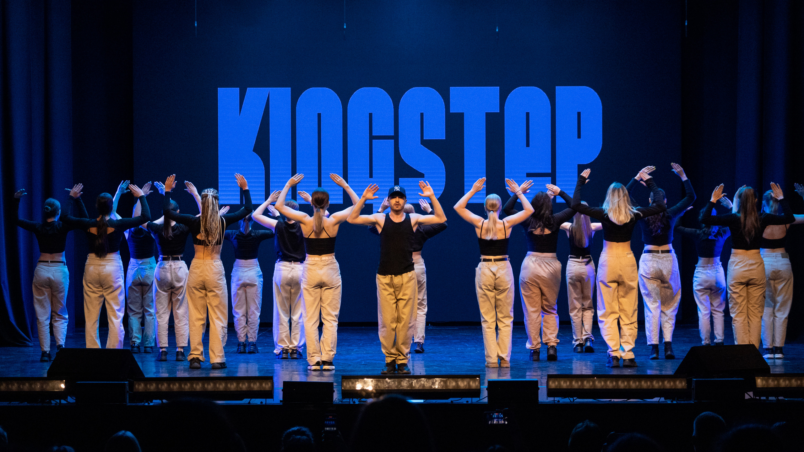 Kingstep Show 9. Первые кадры. Репортажный фотограф в Казани Павел Серпокрылов