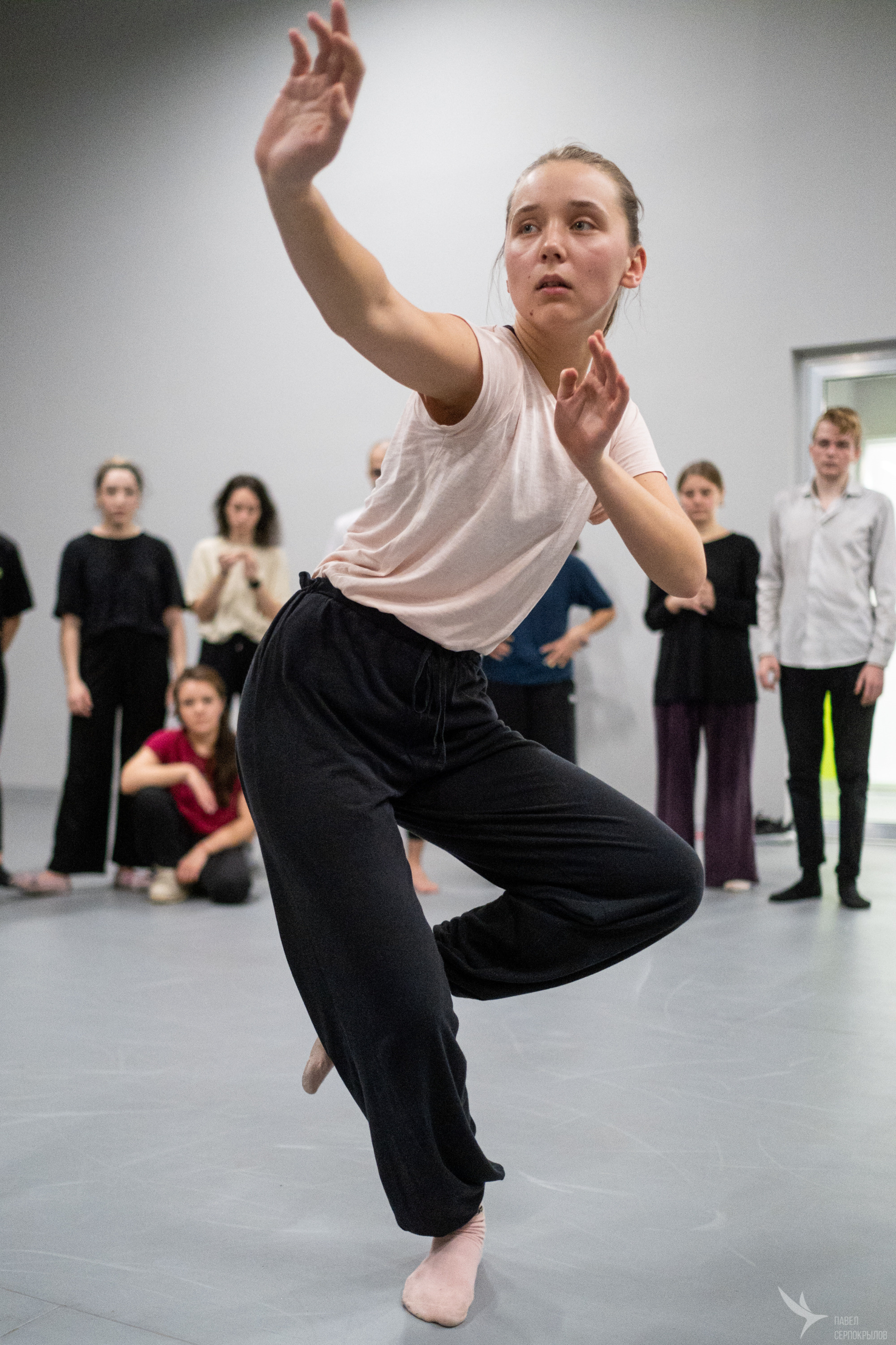 Подготовка к перфомансу WILDCHILD. Репортажный фотограф в Казани Павел Серпокрылов