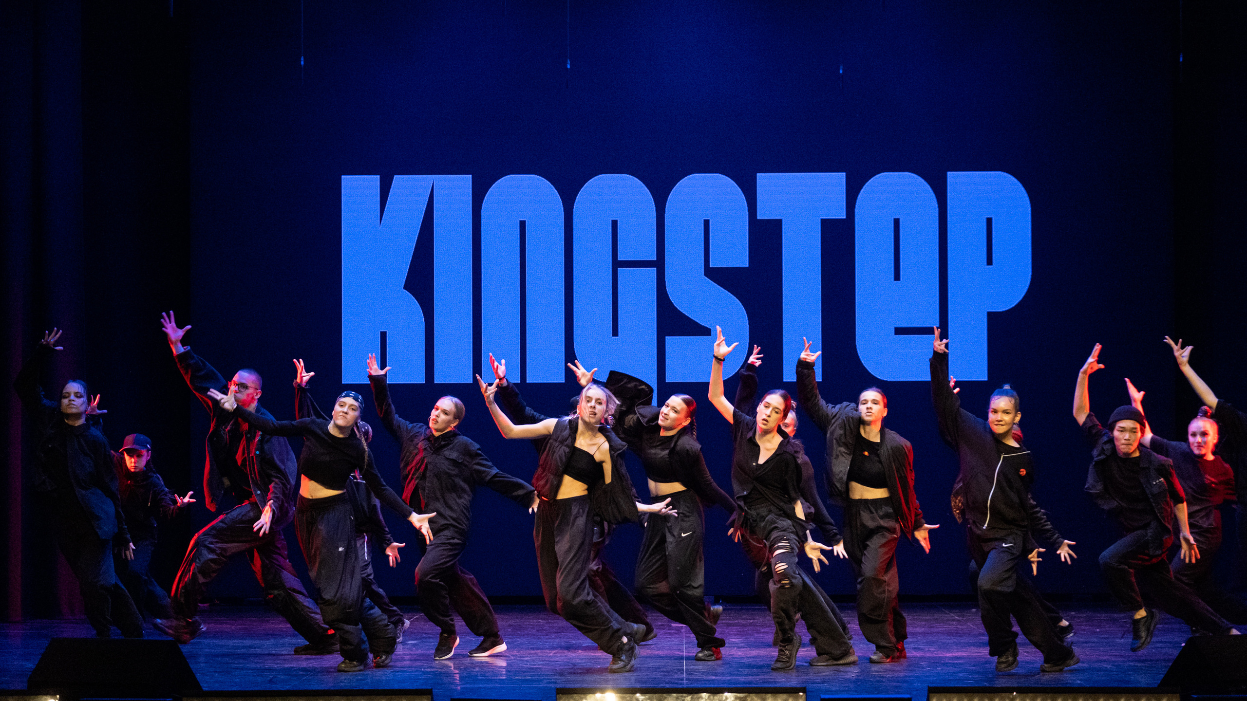 Kingstep Show 9. Первые кадры. Репортажный фотограф в Казани Павел Серпокрылов