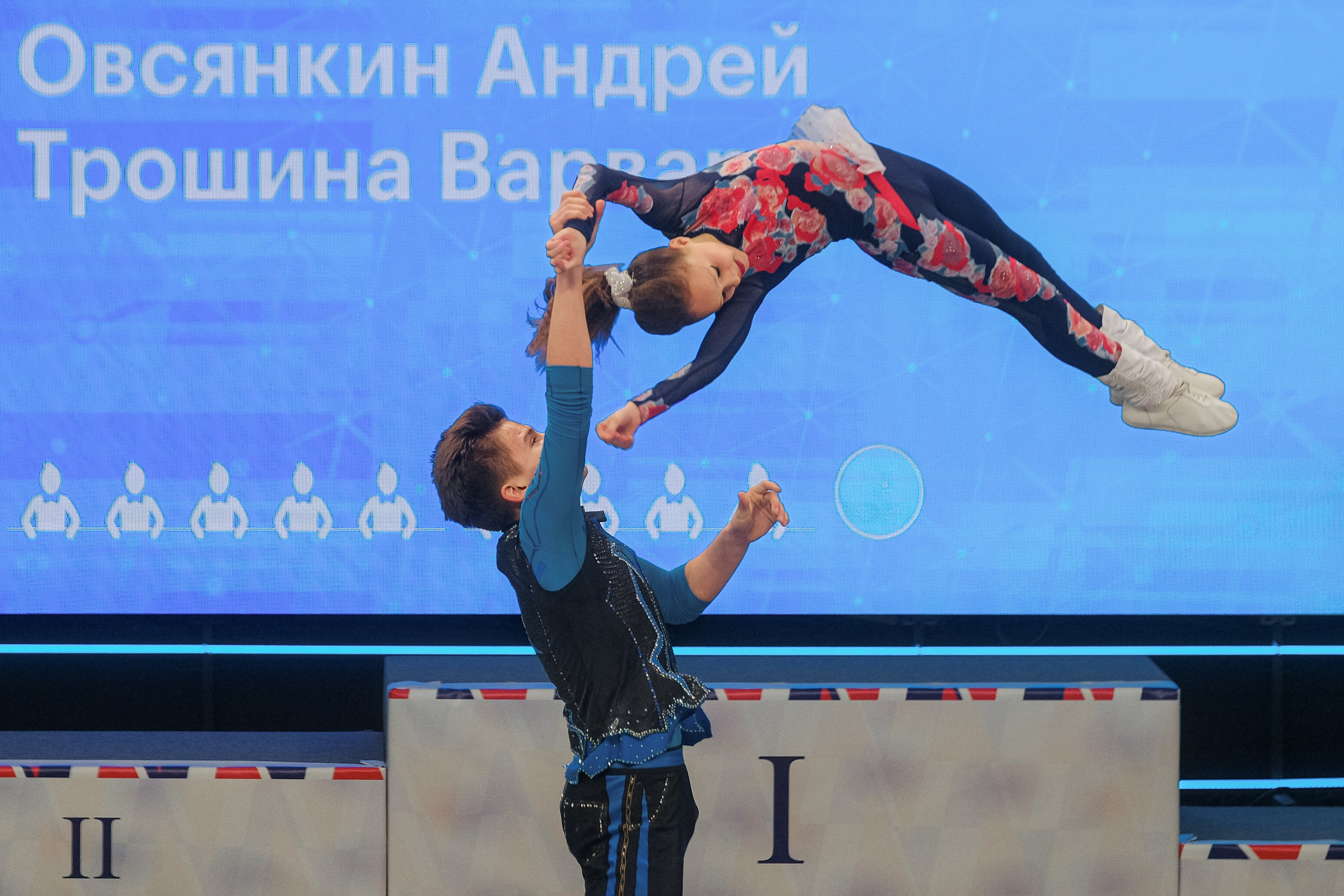 Фотограф на акробатический рок-н-ролл. Репортажный фотограф в Казани Павел Серпокрылов