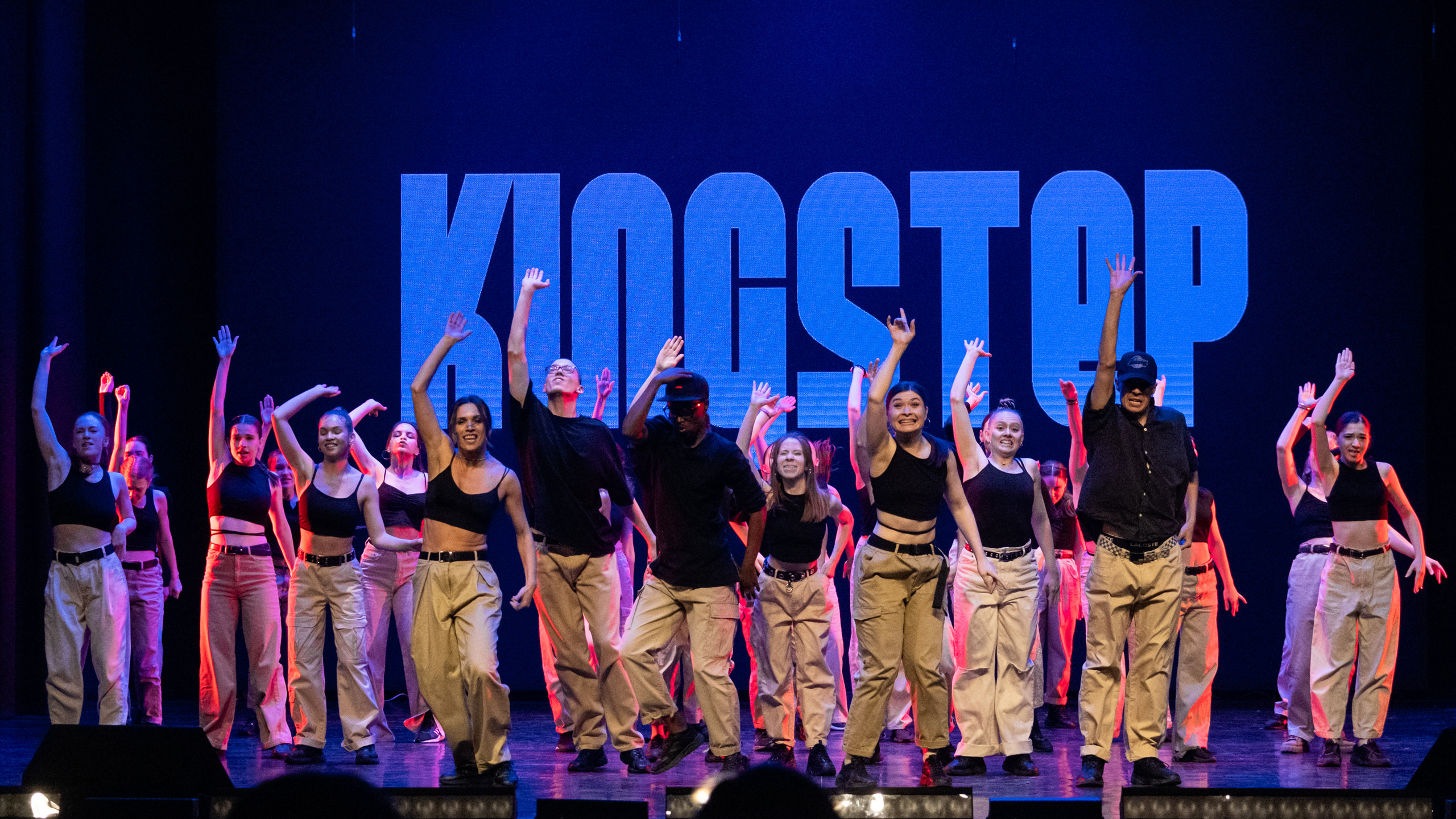 Kingstep Show 9. Первые кадры. Репортажный фотограф в Казани Павел Серпокрылов