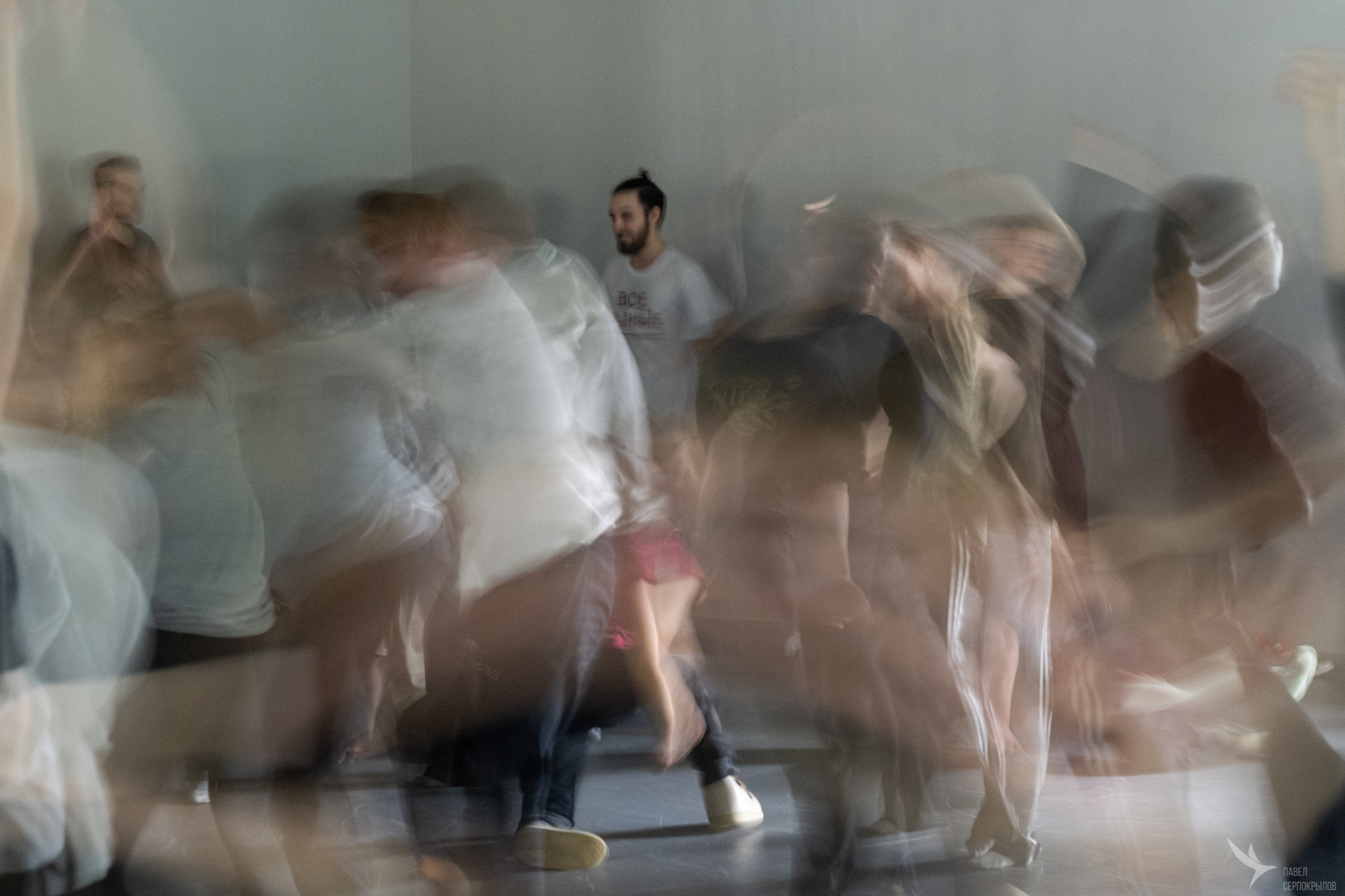 Подготовка к перфомансу WILDCHILD. Репортажный фотограф в Казани Павел Серпокрылов