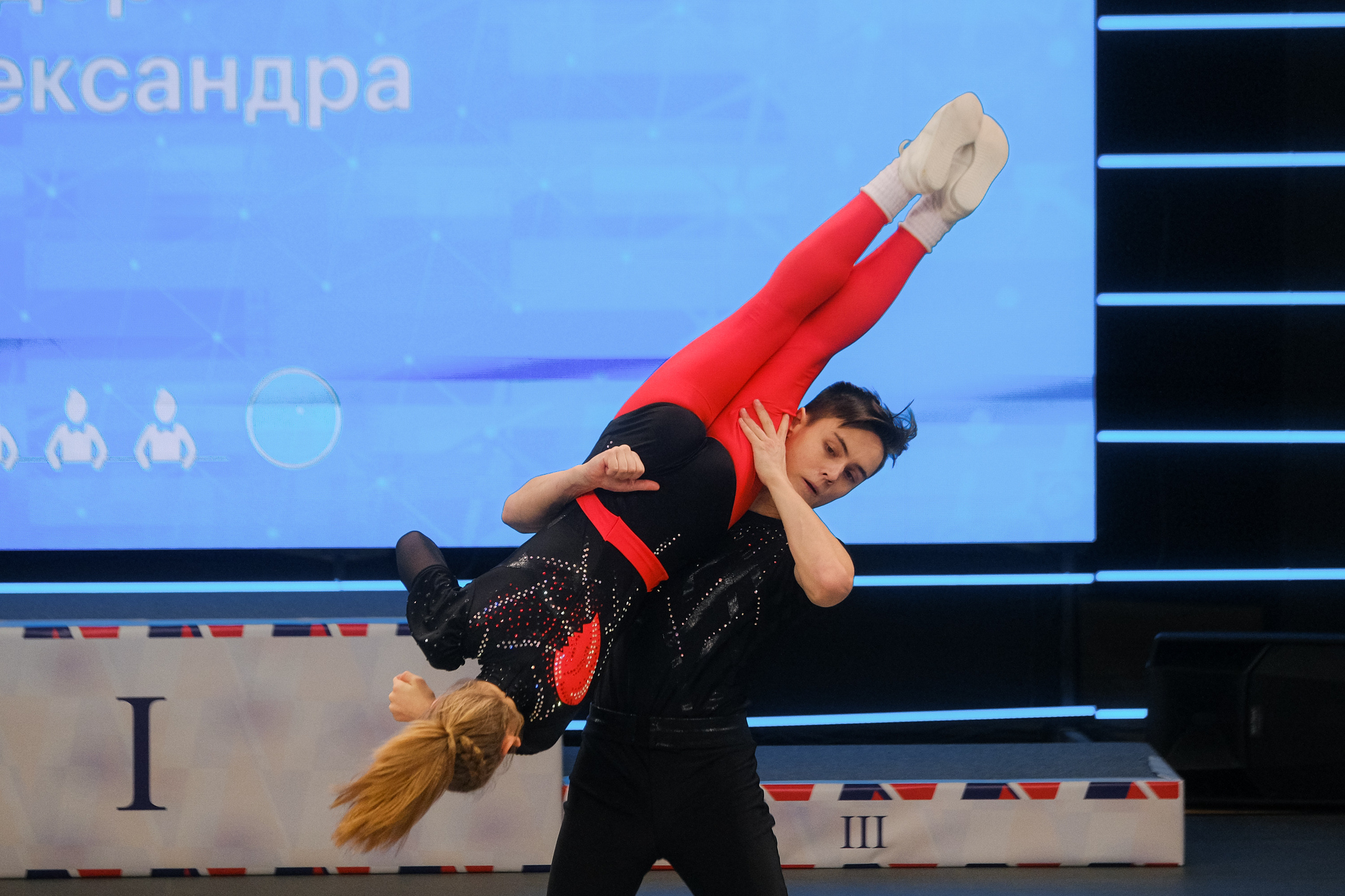 Фотограф на акробатический рок-н-ролл. Репортажный фотограф в Казани Павел Серпокрылов