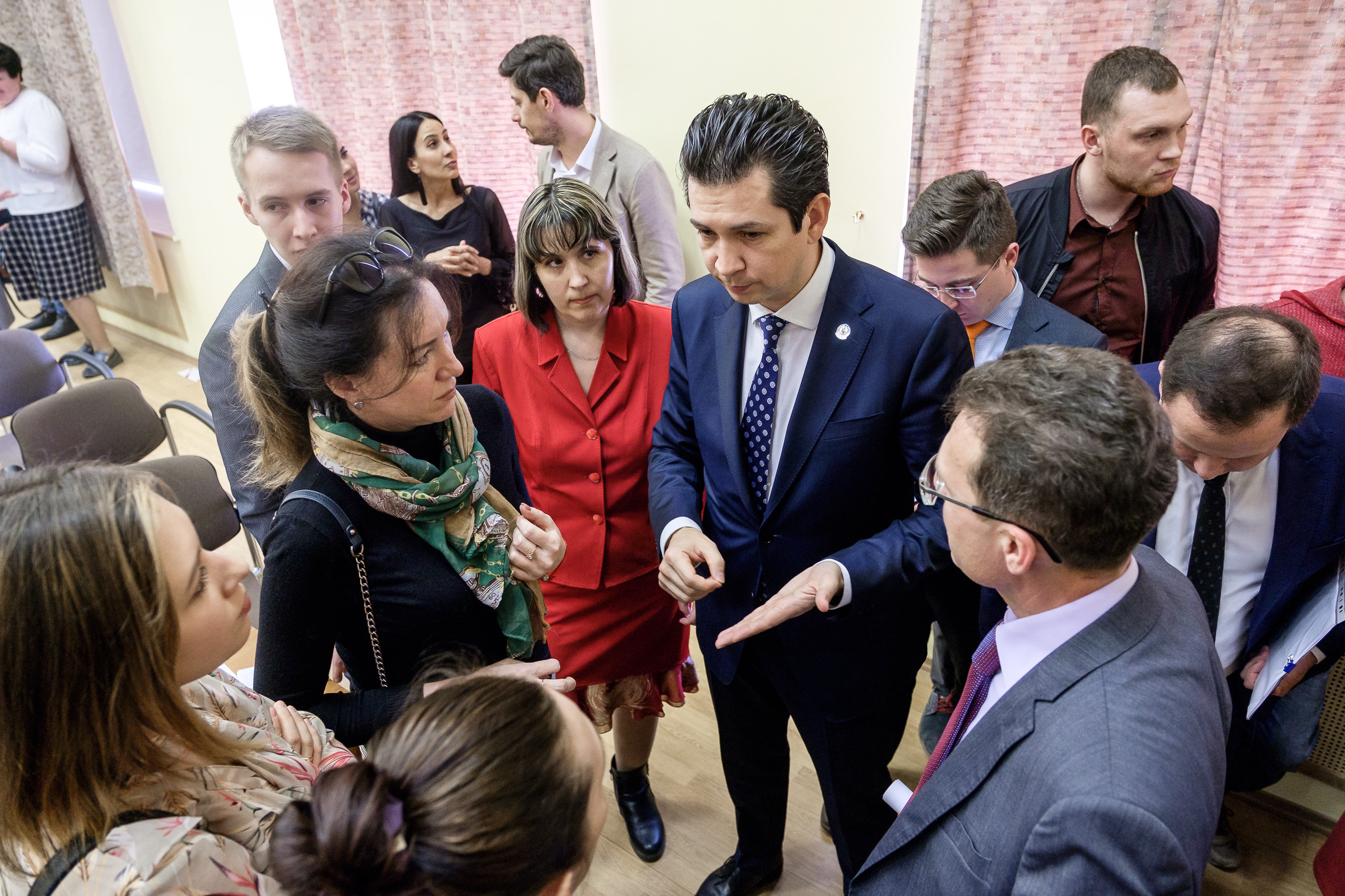 Репортажная съемка на встрече предпринимателей с министром финансов. Репортажный фотограф в Казани Павел Серпокрылов