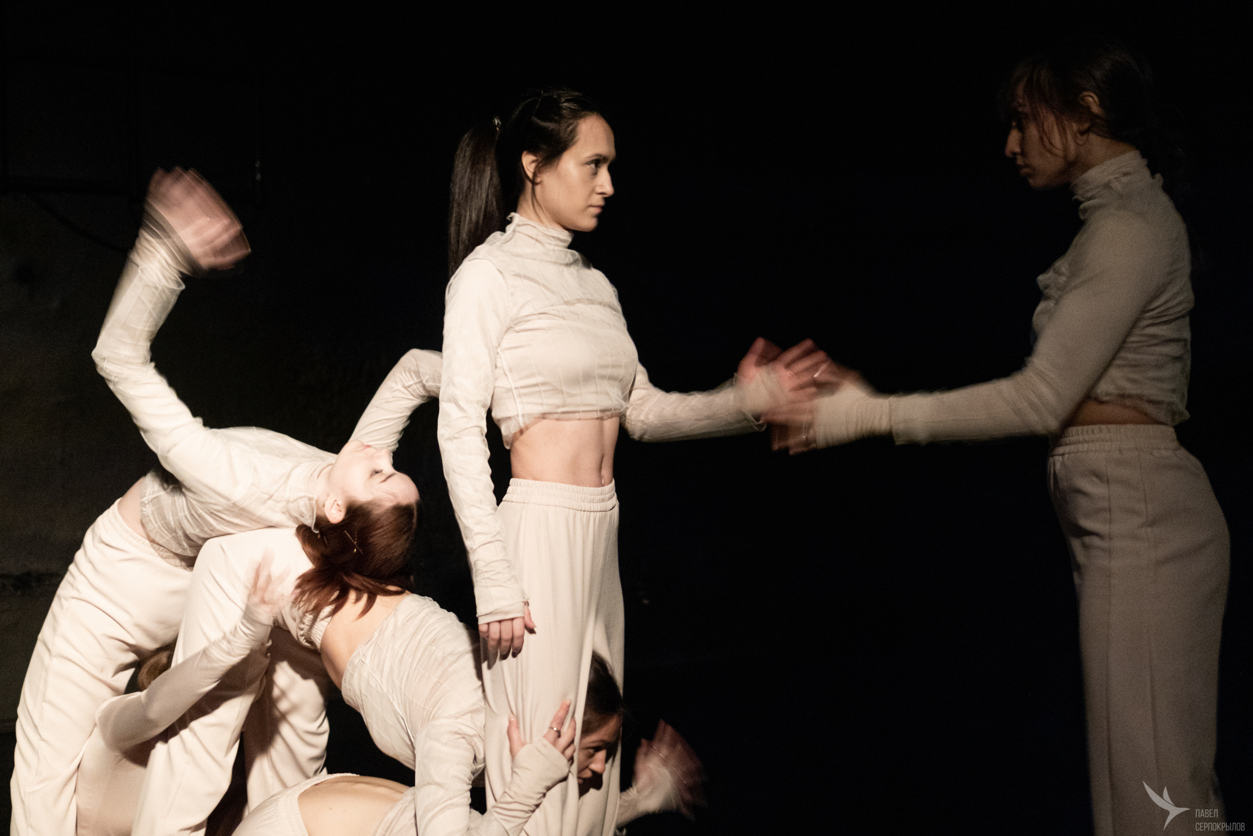 Пластический спектакль | Знакомство |. Репортажный фотограф в Казани Павел Серпокрылов