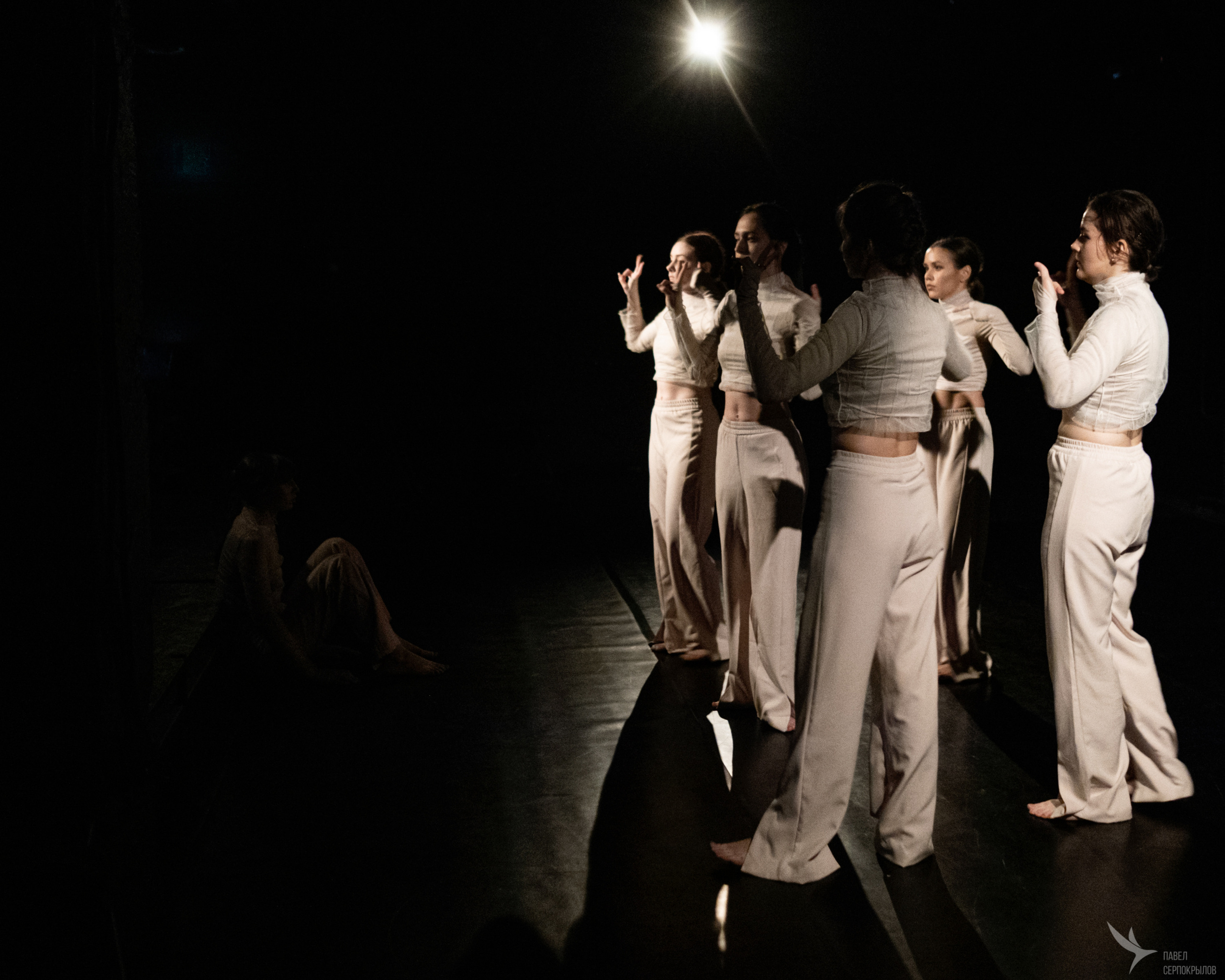 Пластический спектакль | Знакомство |. Репортажный фотограф в Казани Павел Серпокрылов